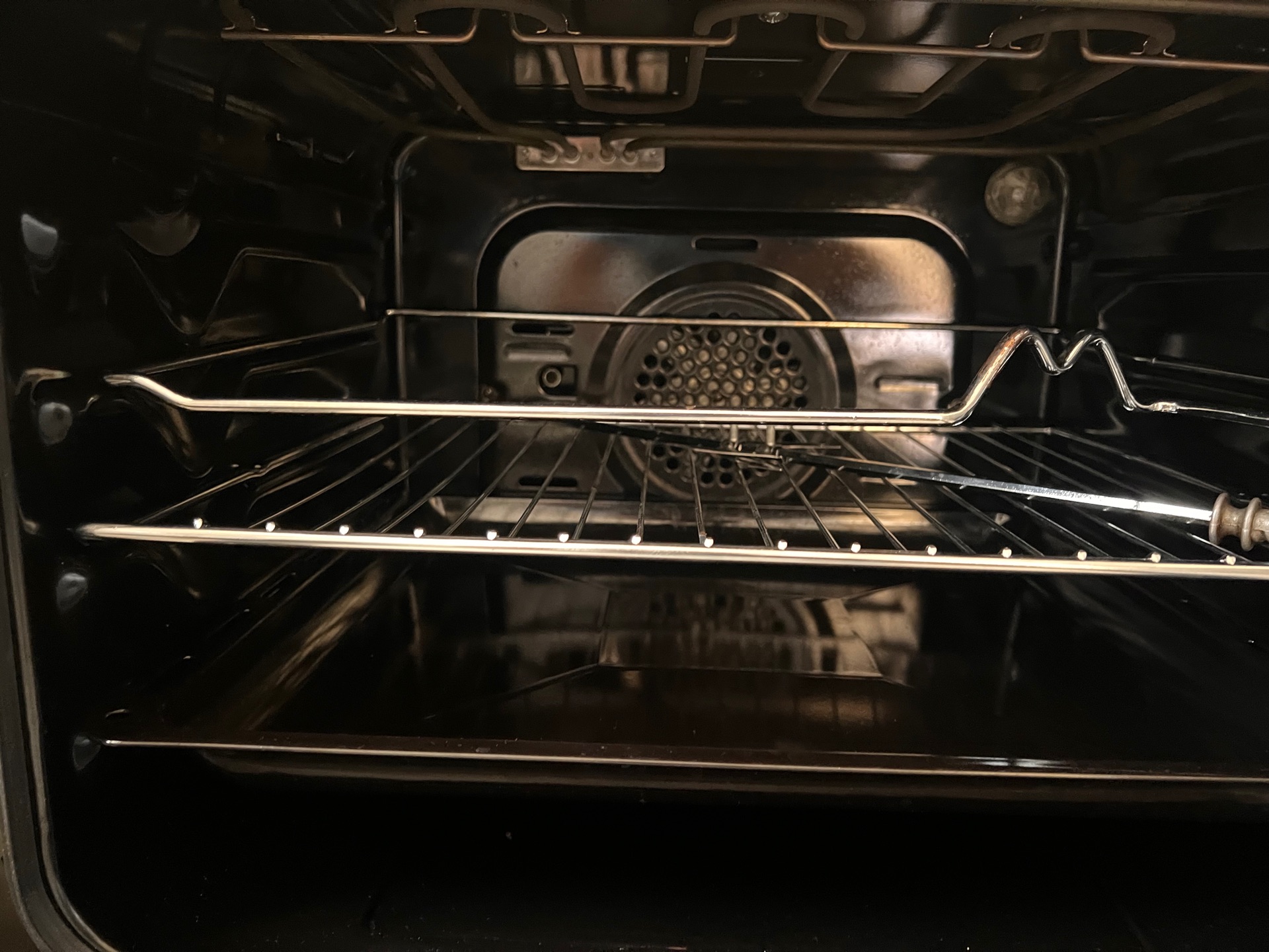 Oscar 4 burner gas , oven grill electric  - Image 9