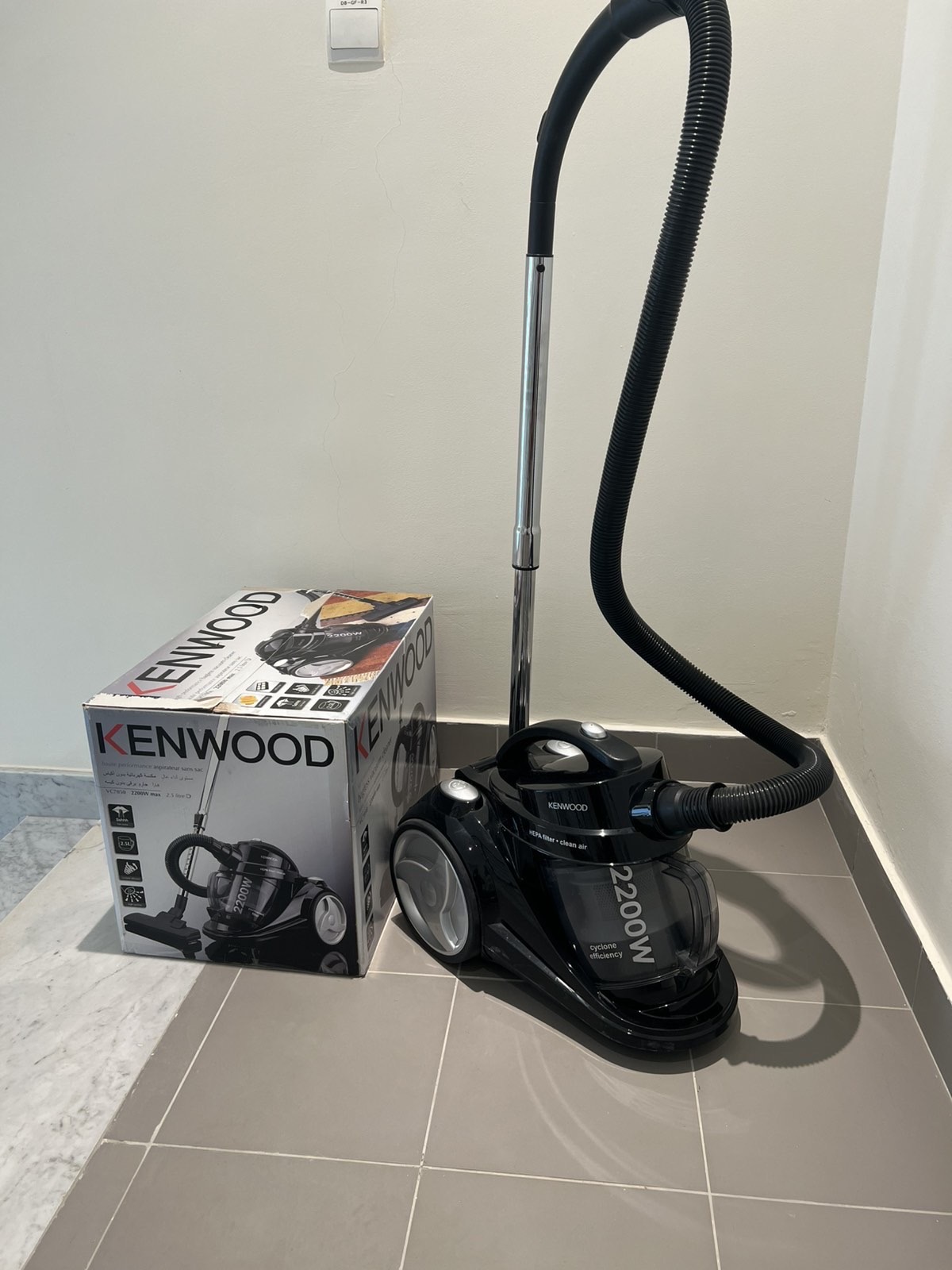 HOOVER - Image 4