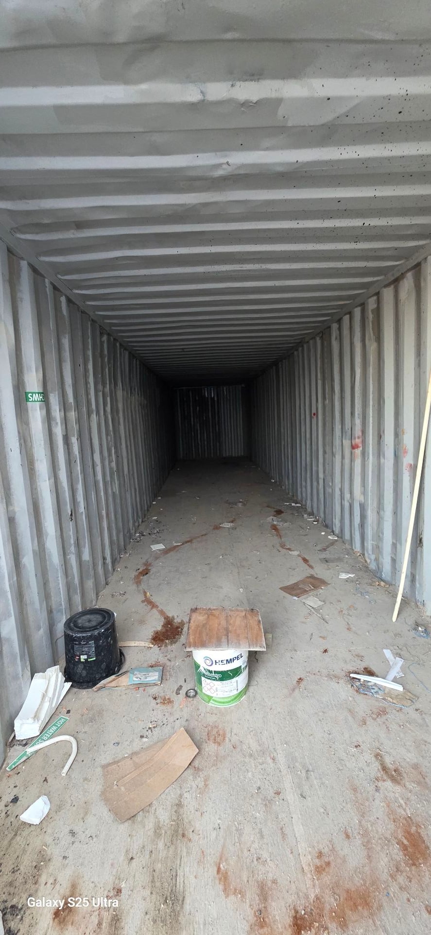 20 Feet  and  40feet containers  available  good condition - Image 2