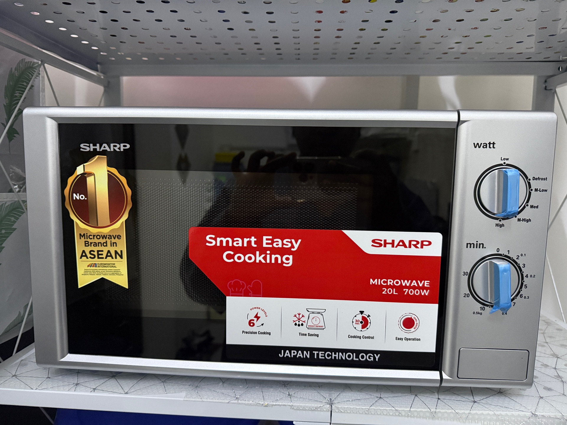 Brand new sharp microwave oven R-20GB - Image 2
