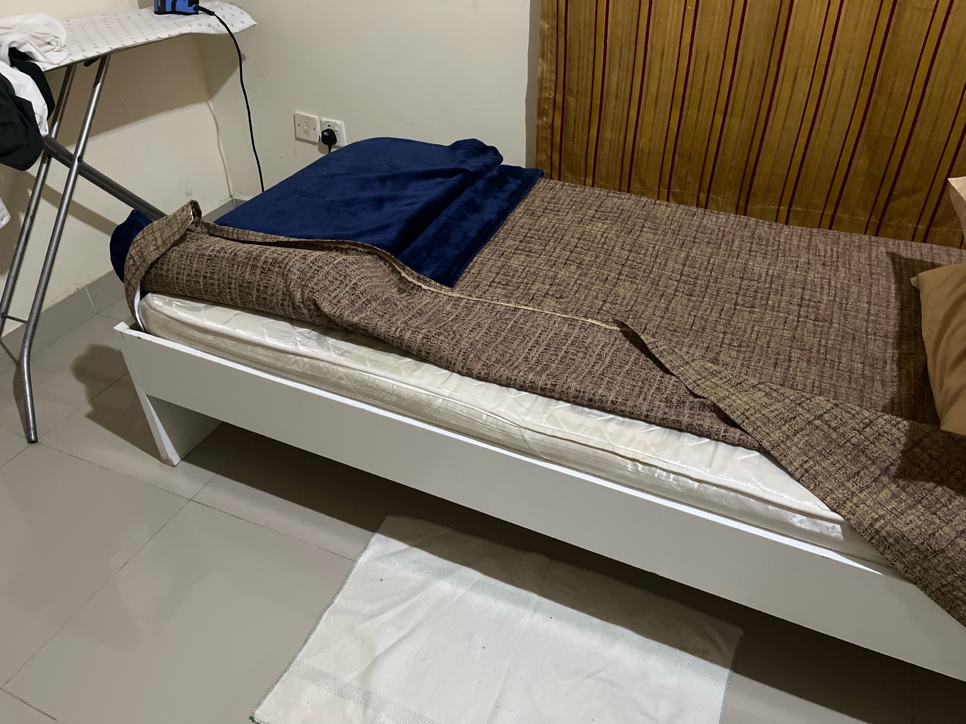 Used bed frame  - Image 3