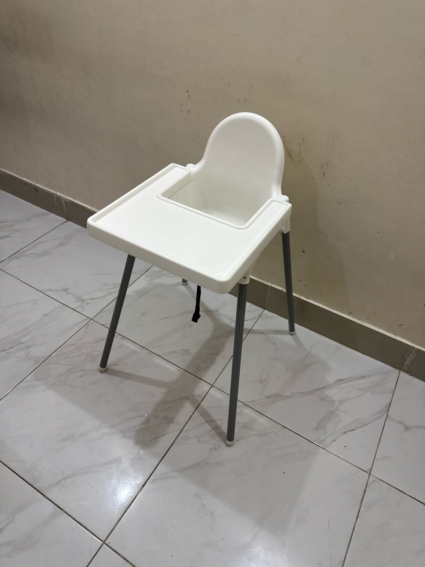 Ikea baby high chair with tray / feeding chair - Image 4