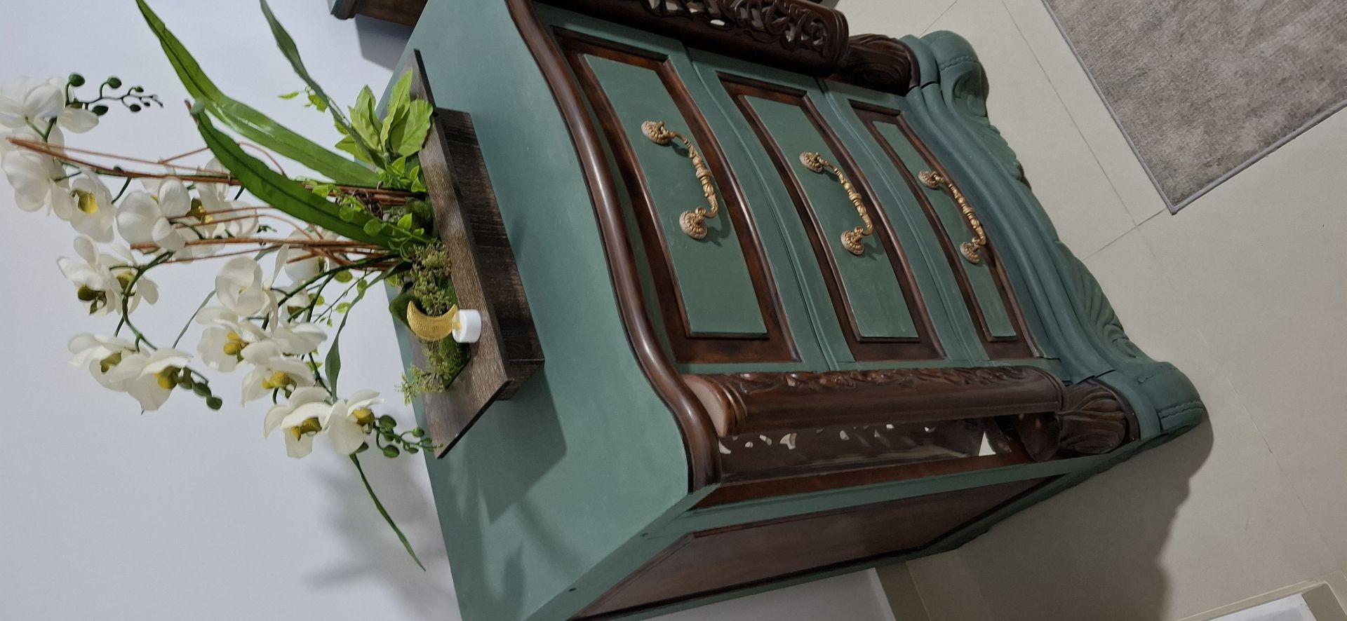 Amazing cabinet with drawars  - Image 3