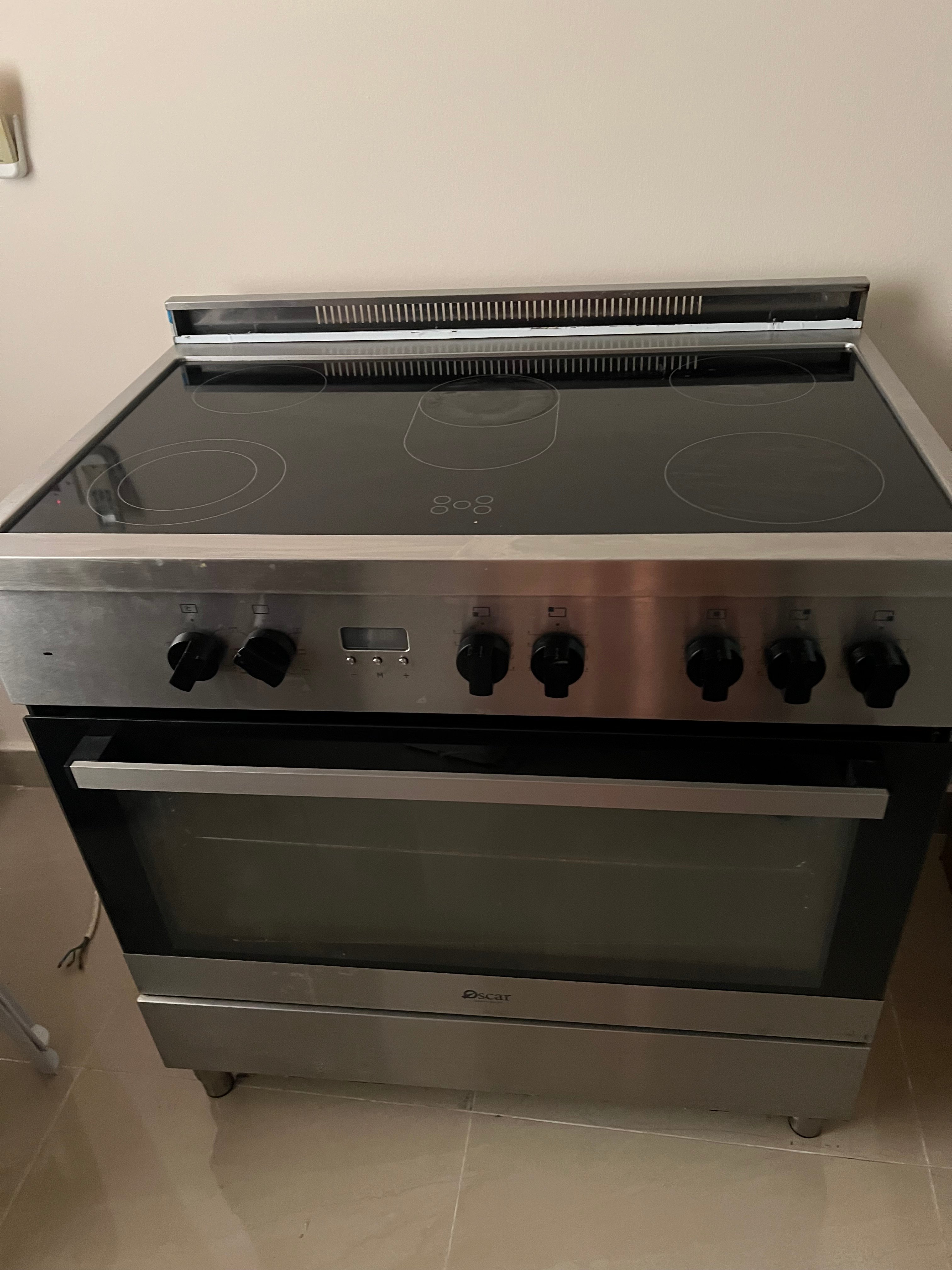 Oven  - Image 2