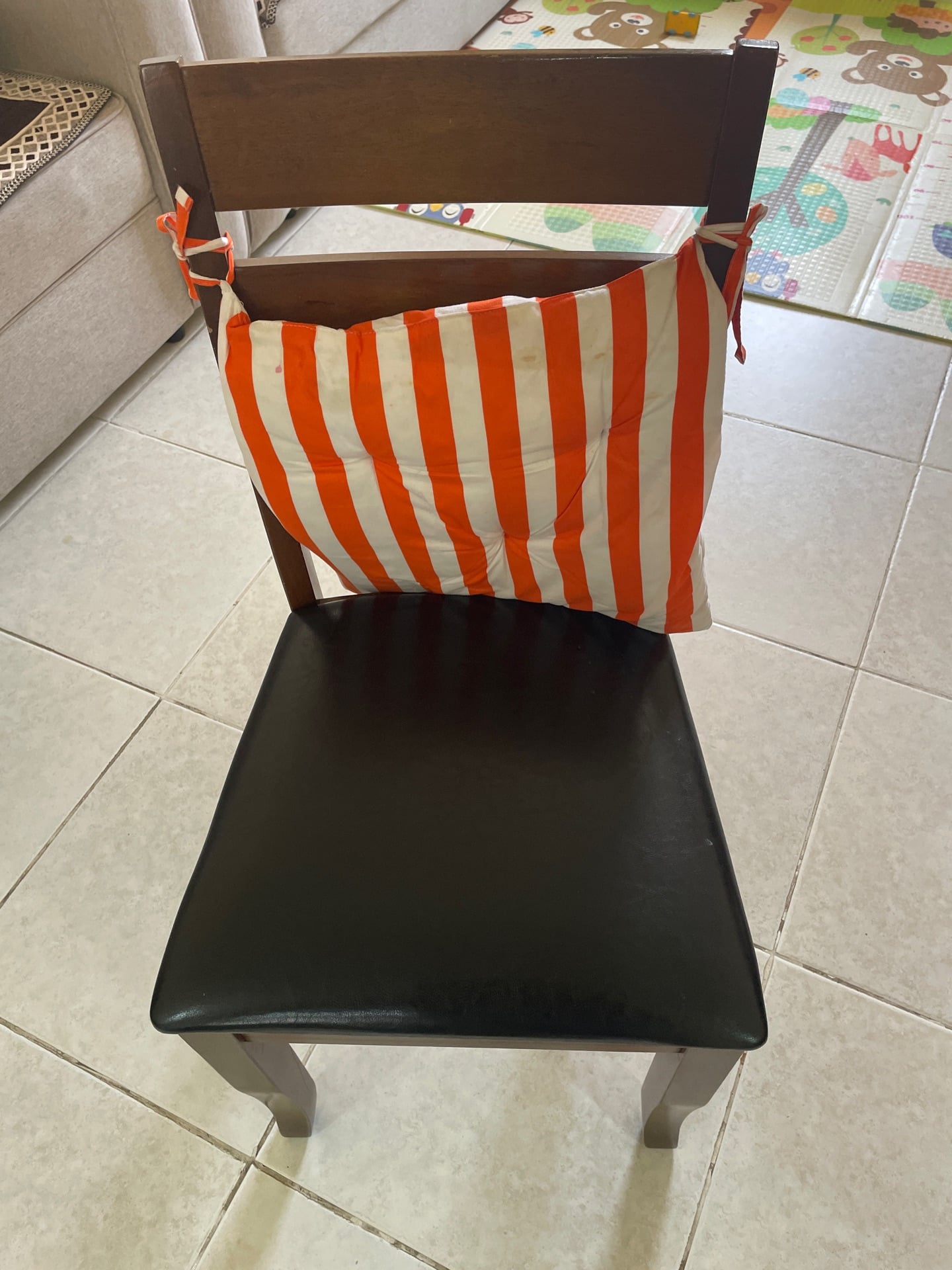 Dining table with 4 chairs - Image 2