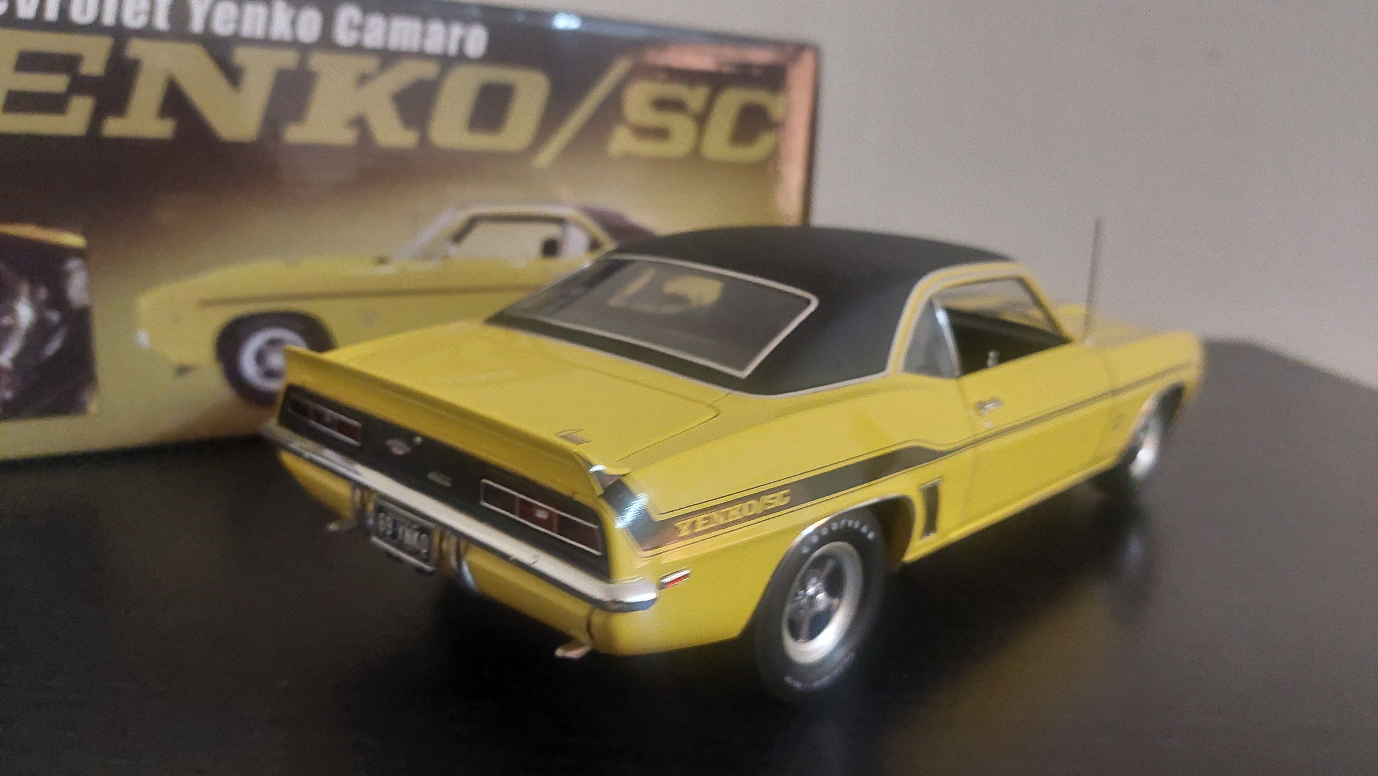1:18 69 camaro model car  - Image 2