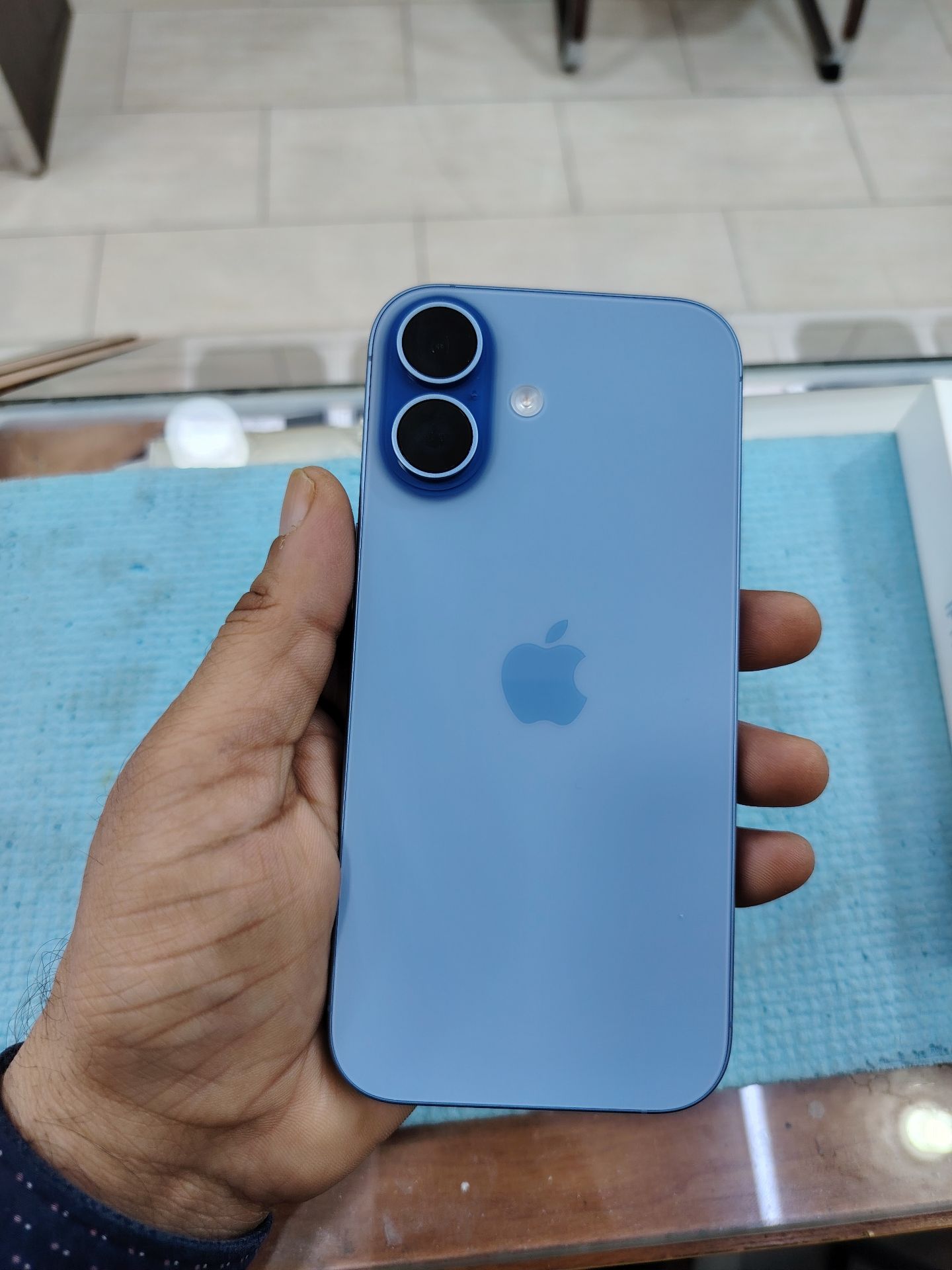 I phone 17 256gb blue  - Image 5