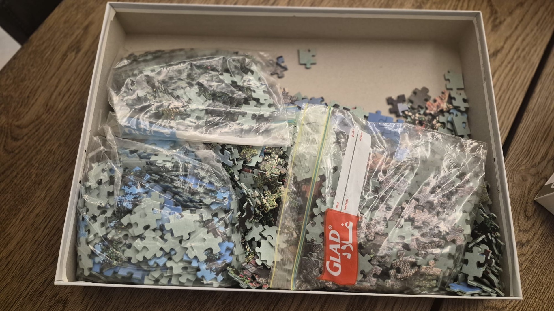 4 puzzle each 1000 pieces  in excellent condition  - Image 9