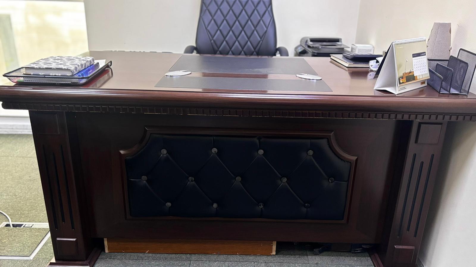 PREMIUM QUALITY OFFICE FURNITURE - Image 3