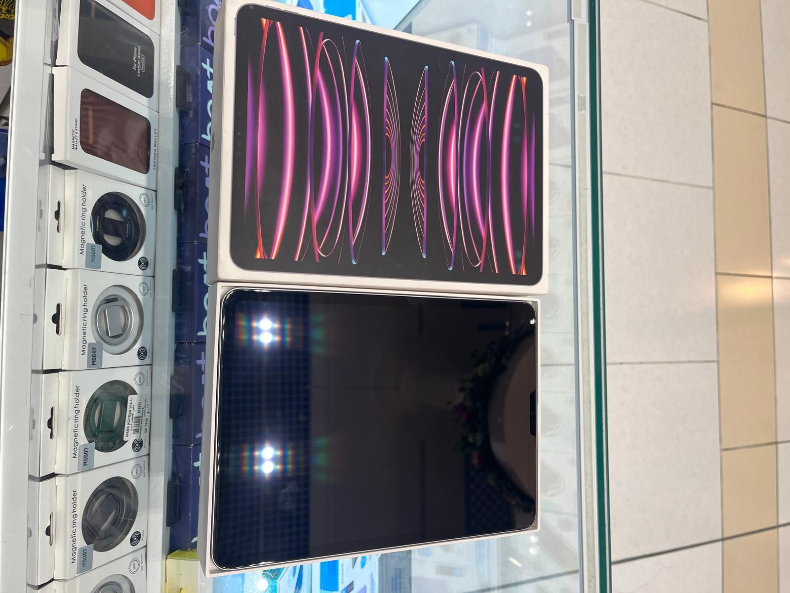 I pad pro 11(4th Generation) - Image 3