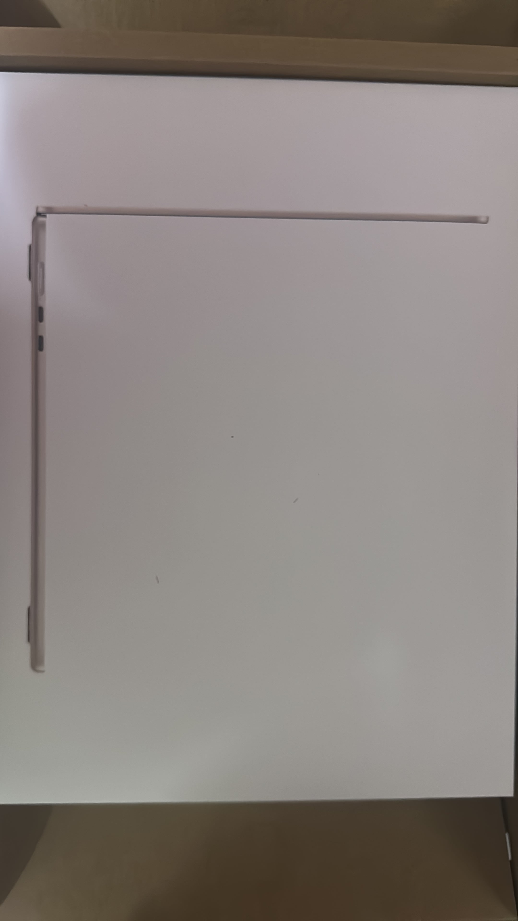 Macbook air 15 - Image 1