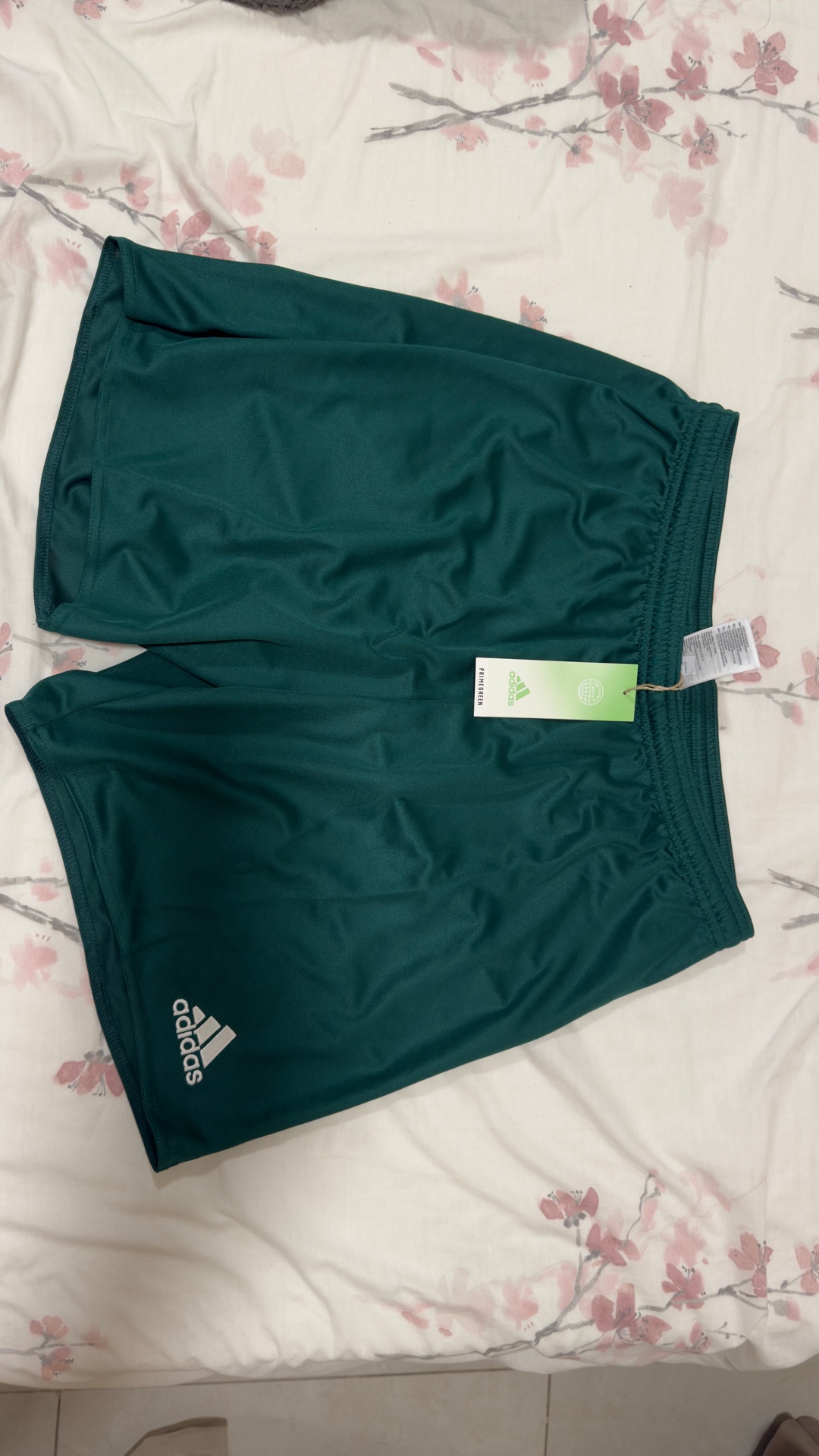 Adidas Blue Size XL & Green Size L Mens Shorts - Image 4