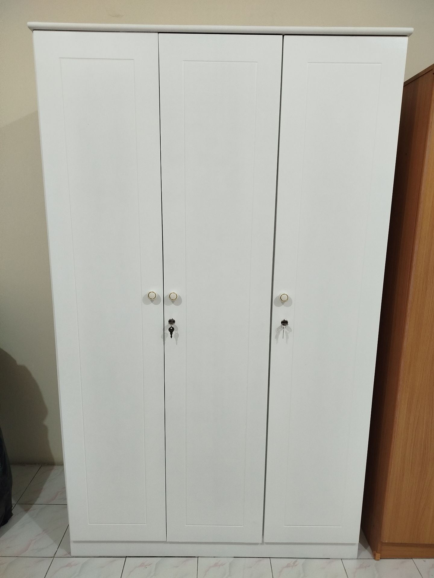 New wardrobe & cupboard - Image 6
