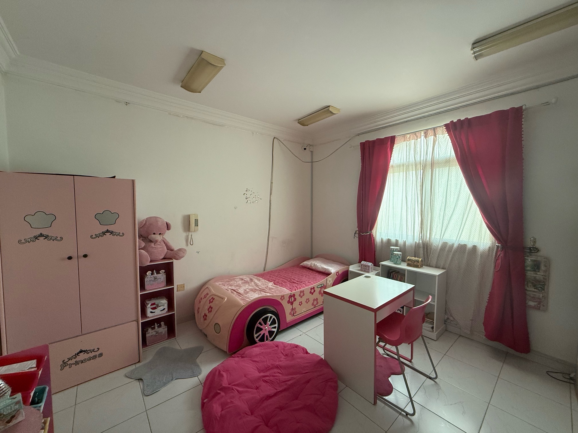 Bed room items  - Image 4