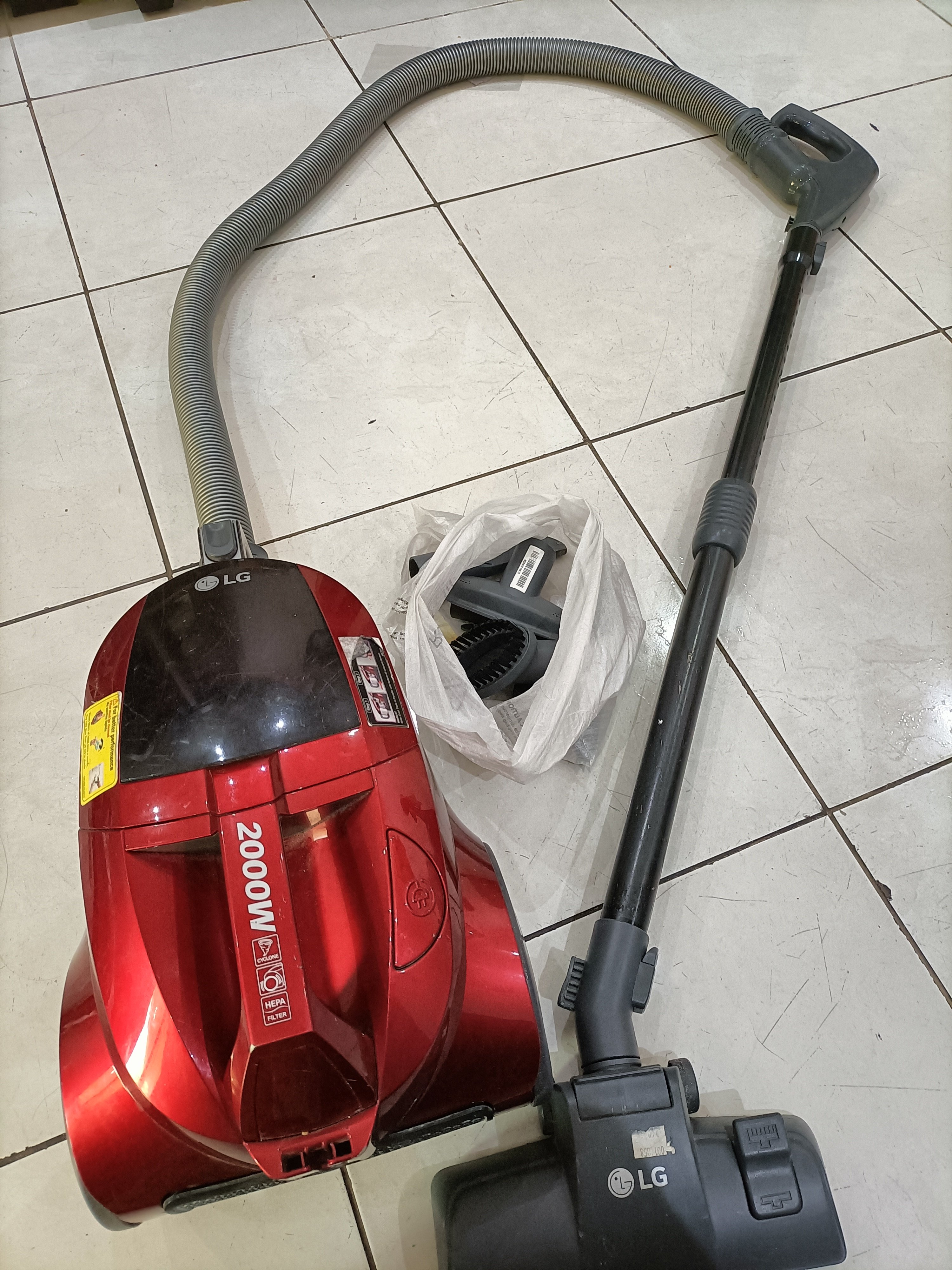 LG vaccum cleaner  - Image 4