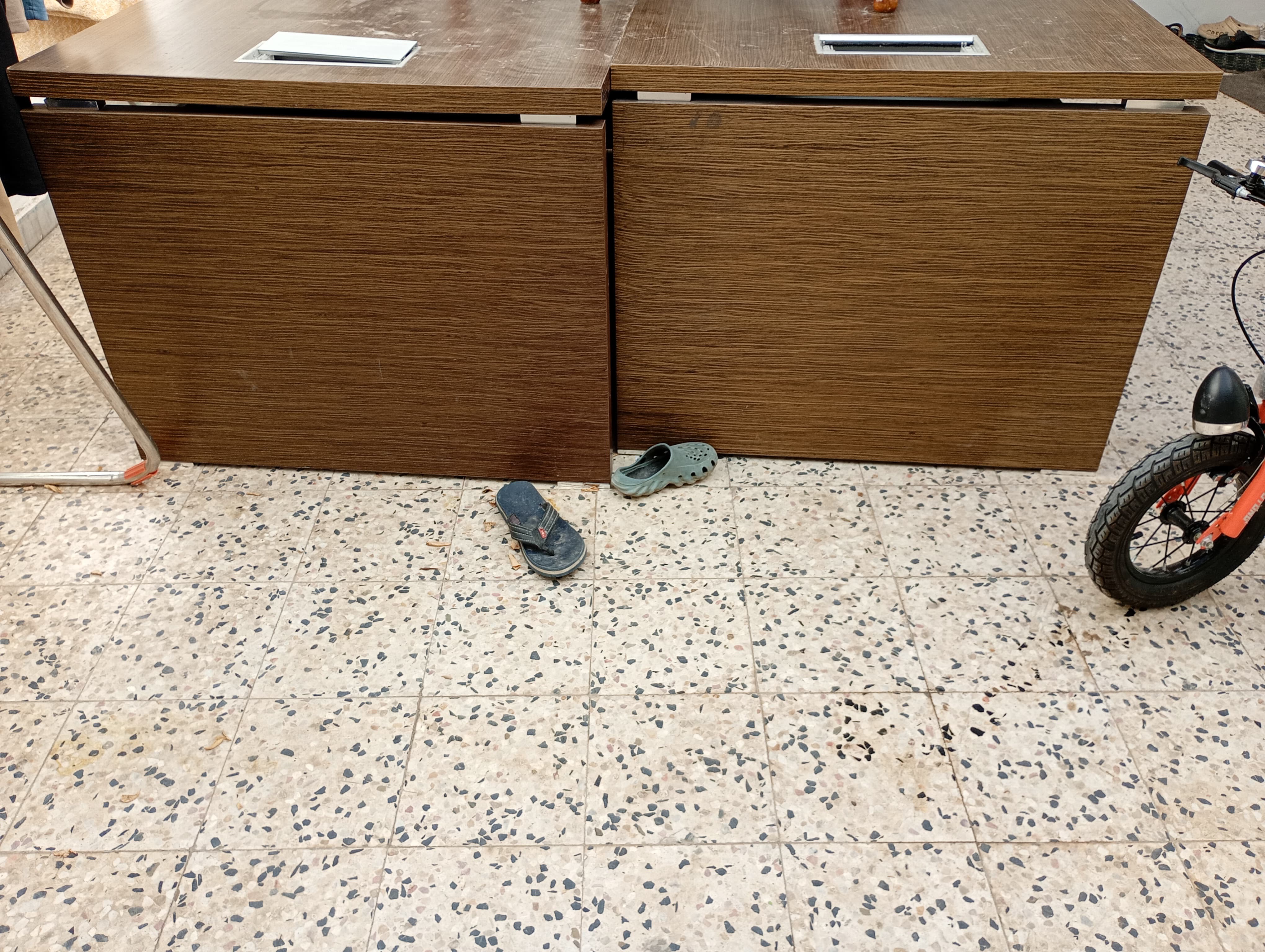 Office 2 pieces - Image 1