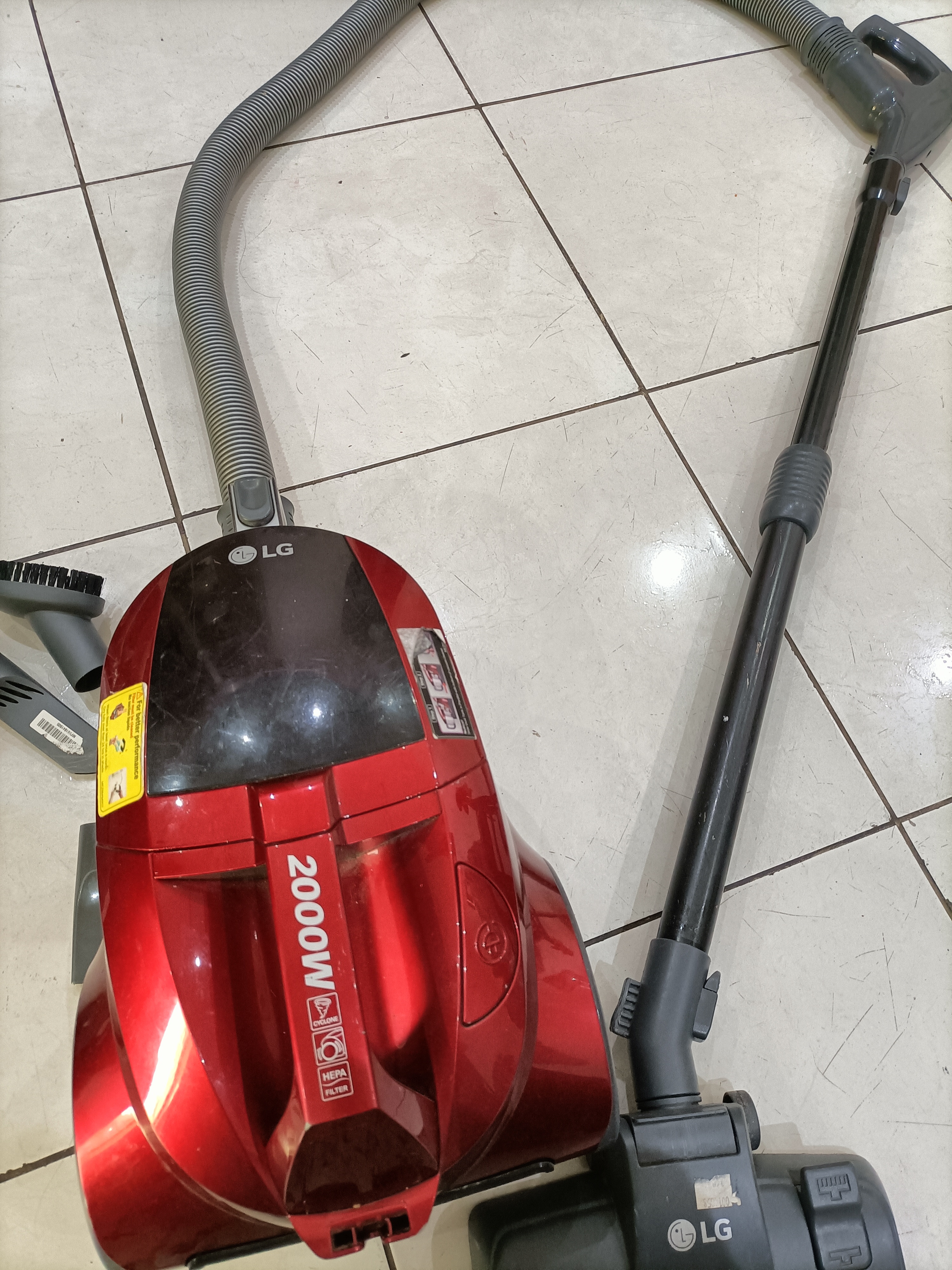 LG vaccum cleaner  - Image 3
