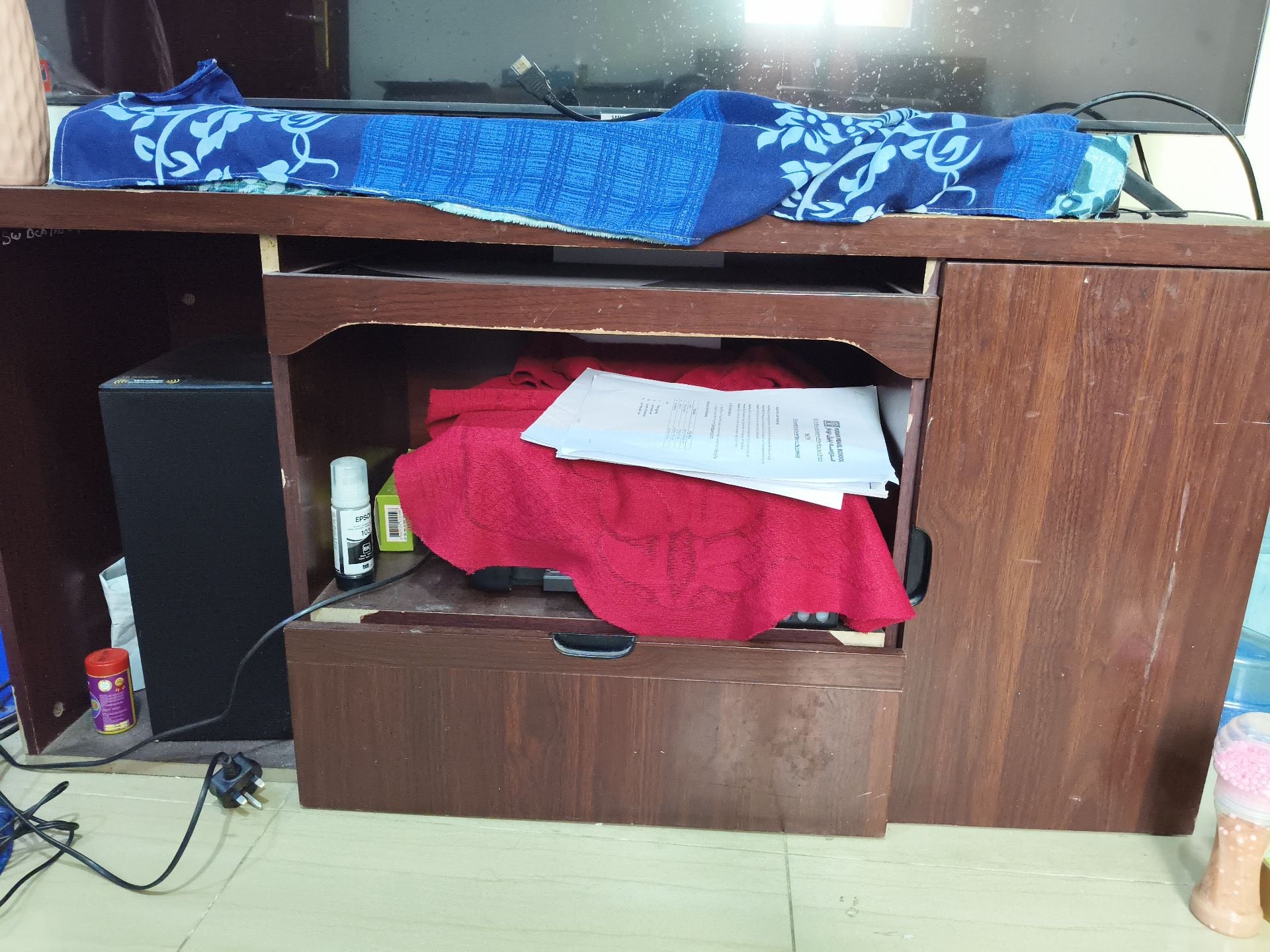 Moving sale.table ,chairs, cycles, wet grinder  - Image 2