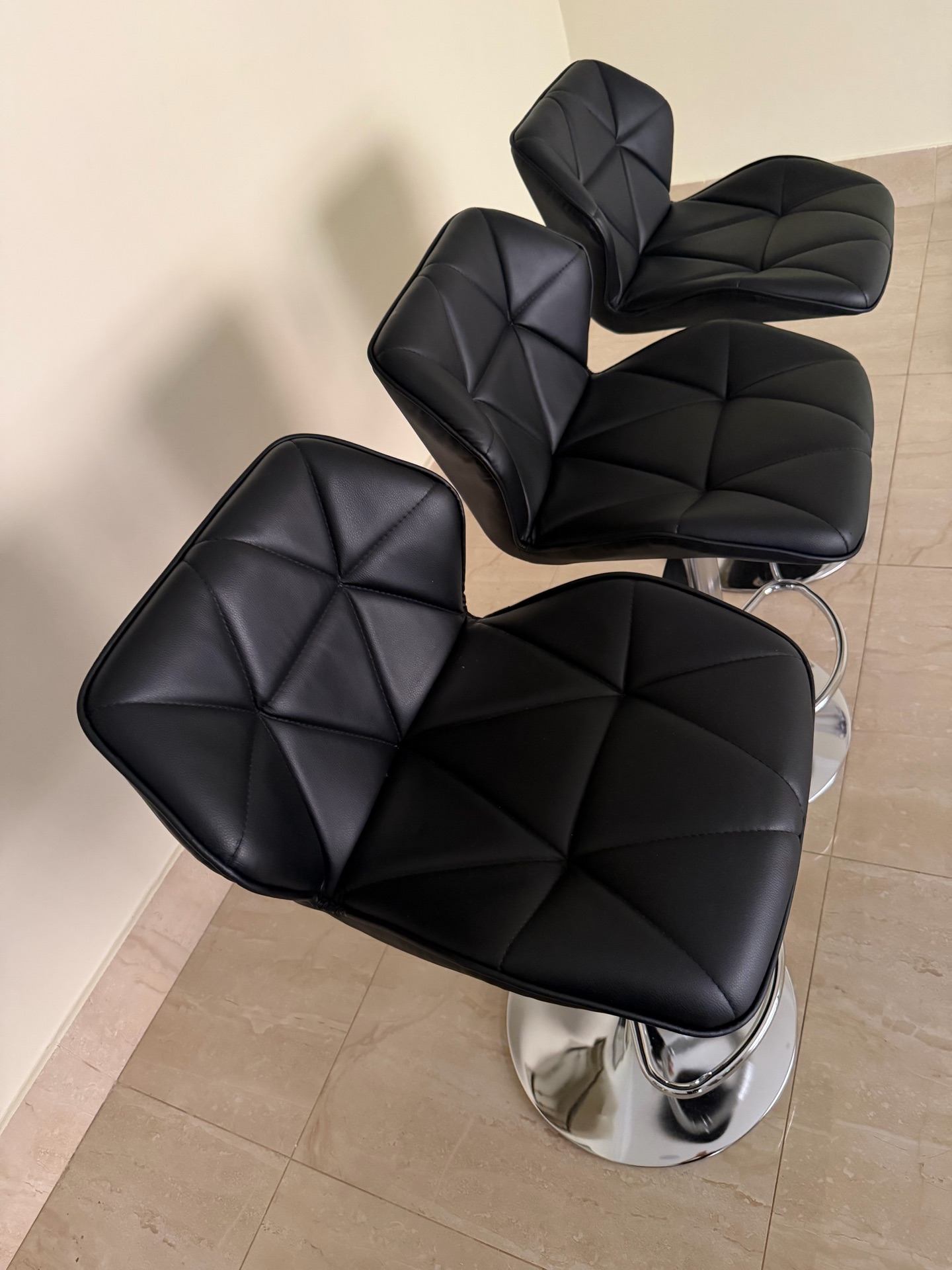 Brand new Bar adjustable chairs and table - Image 4