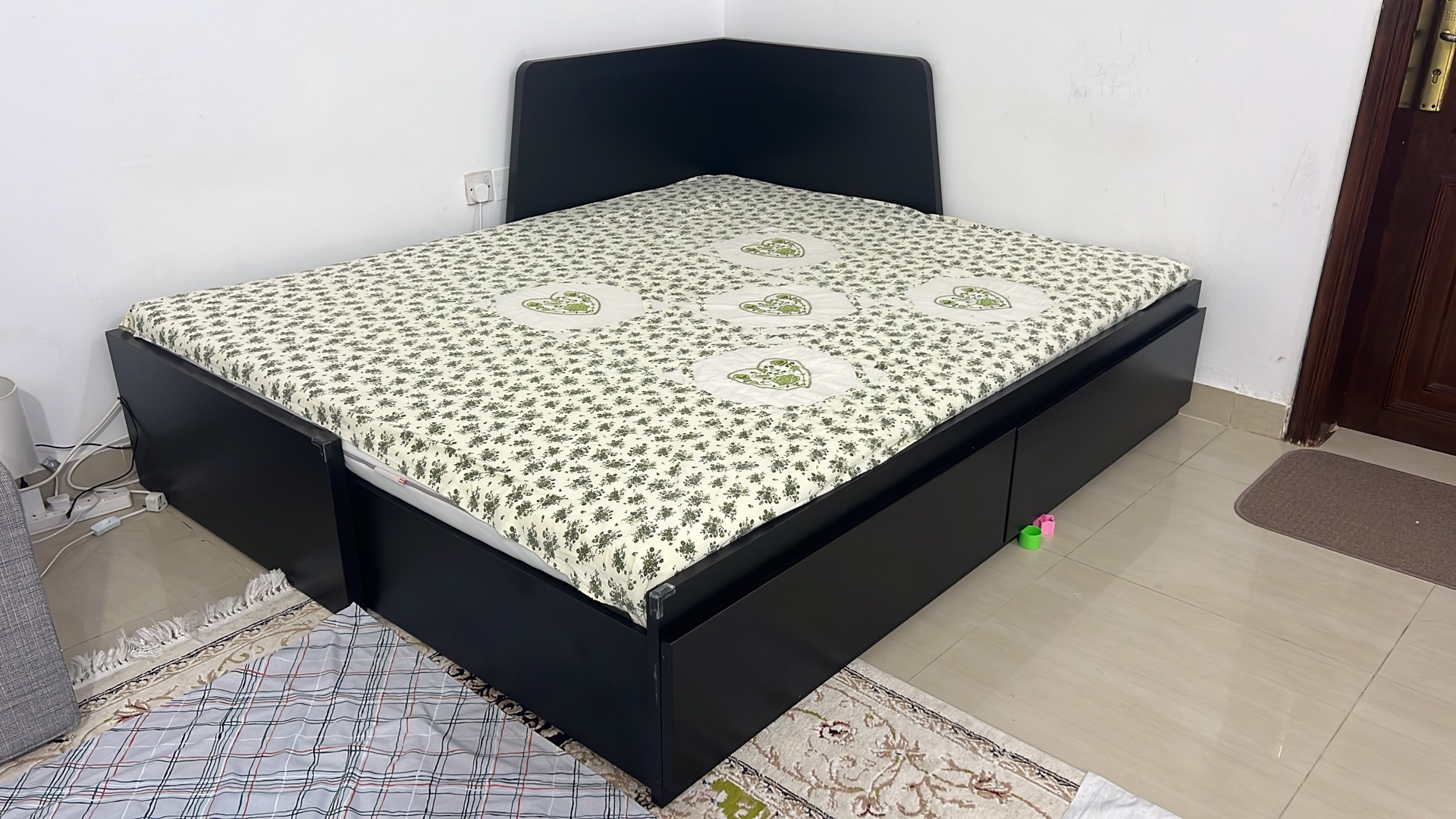 Day- Bed - Image 8