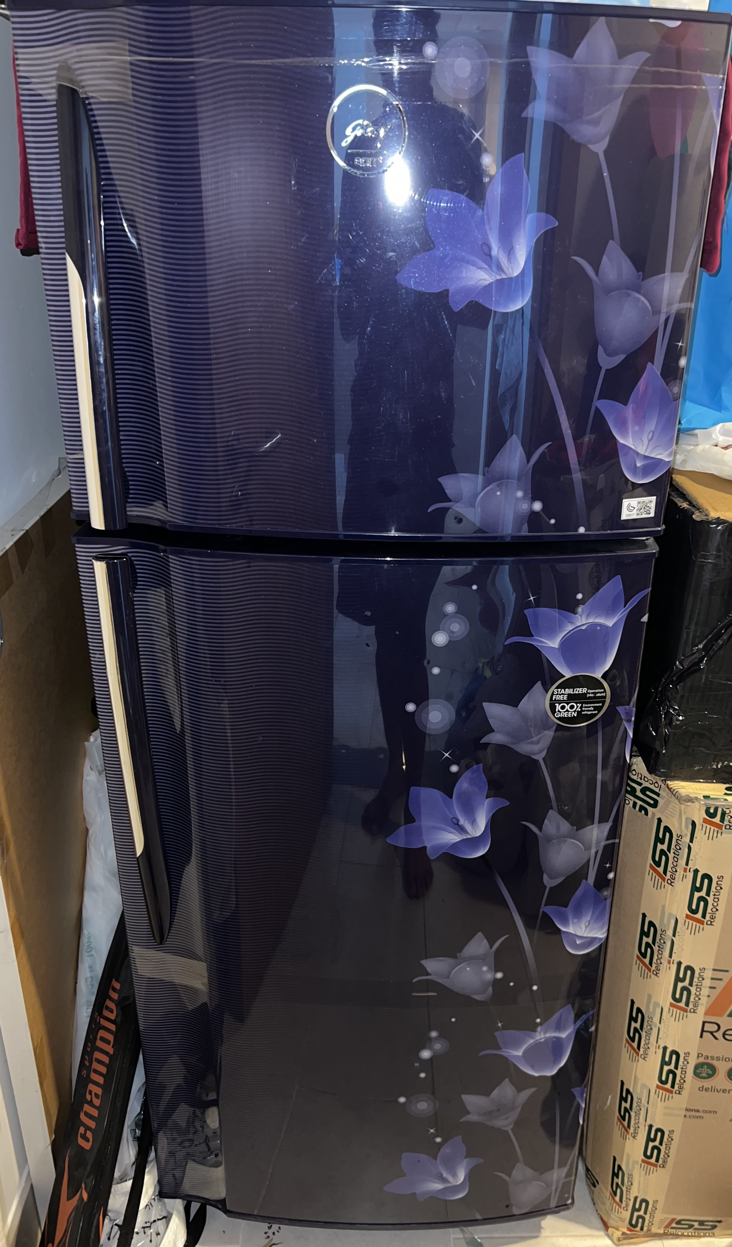 Godrej refrigerator large works perfectly  - Image 3