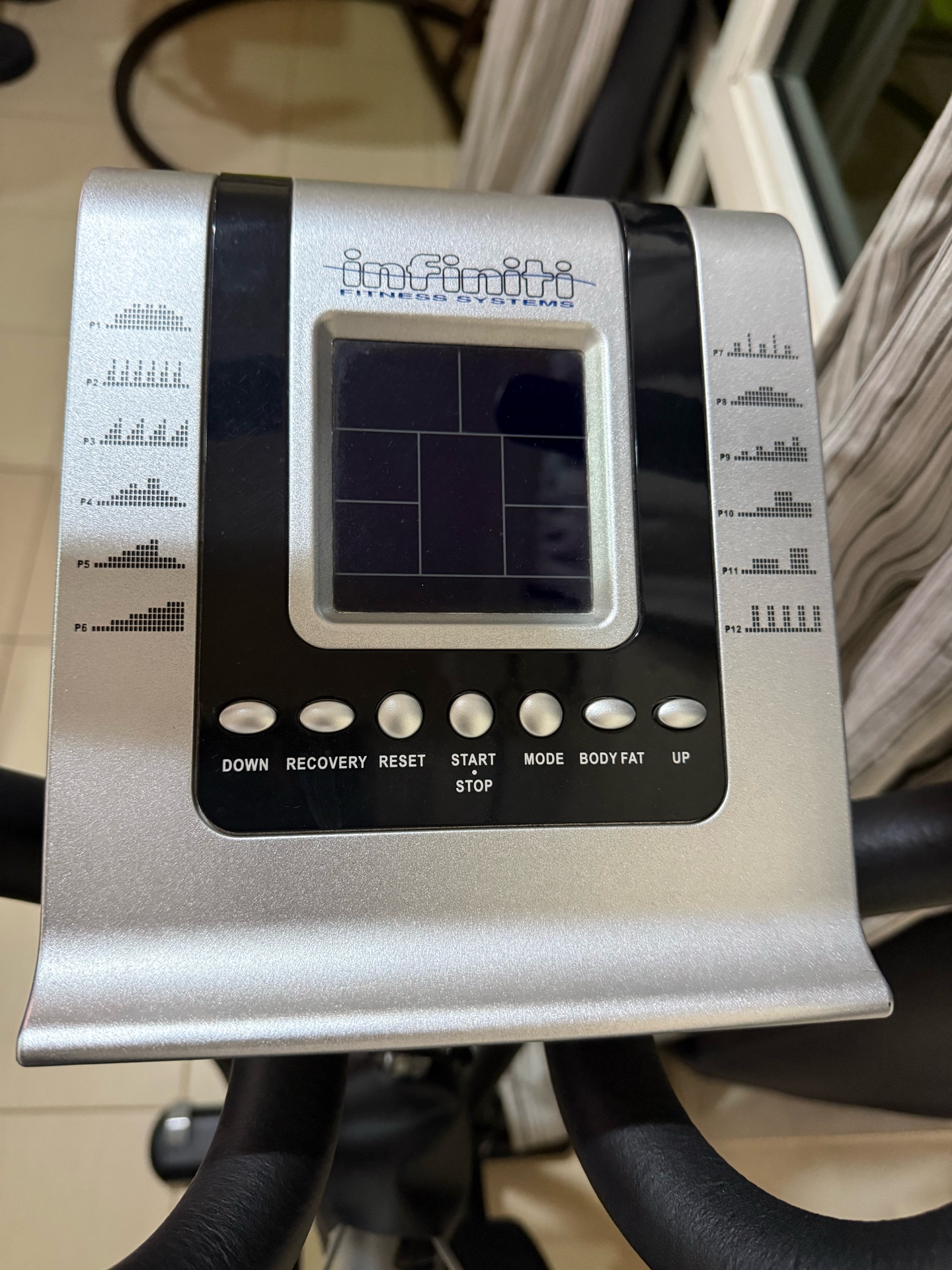 Elliptical machine (Excellent condition) - Image 4
