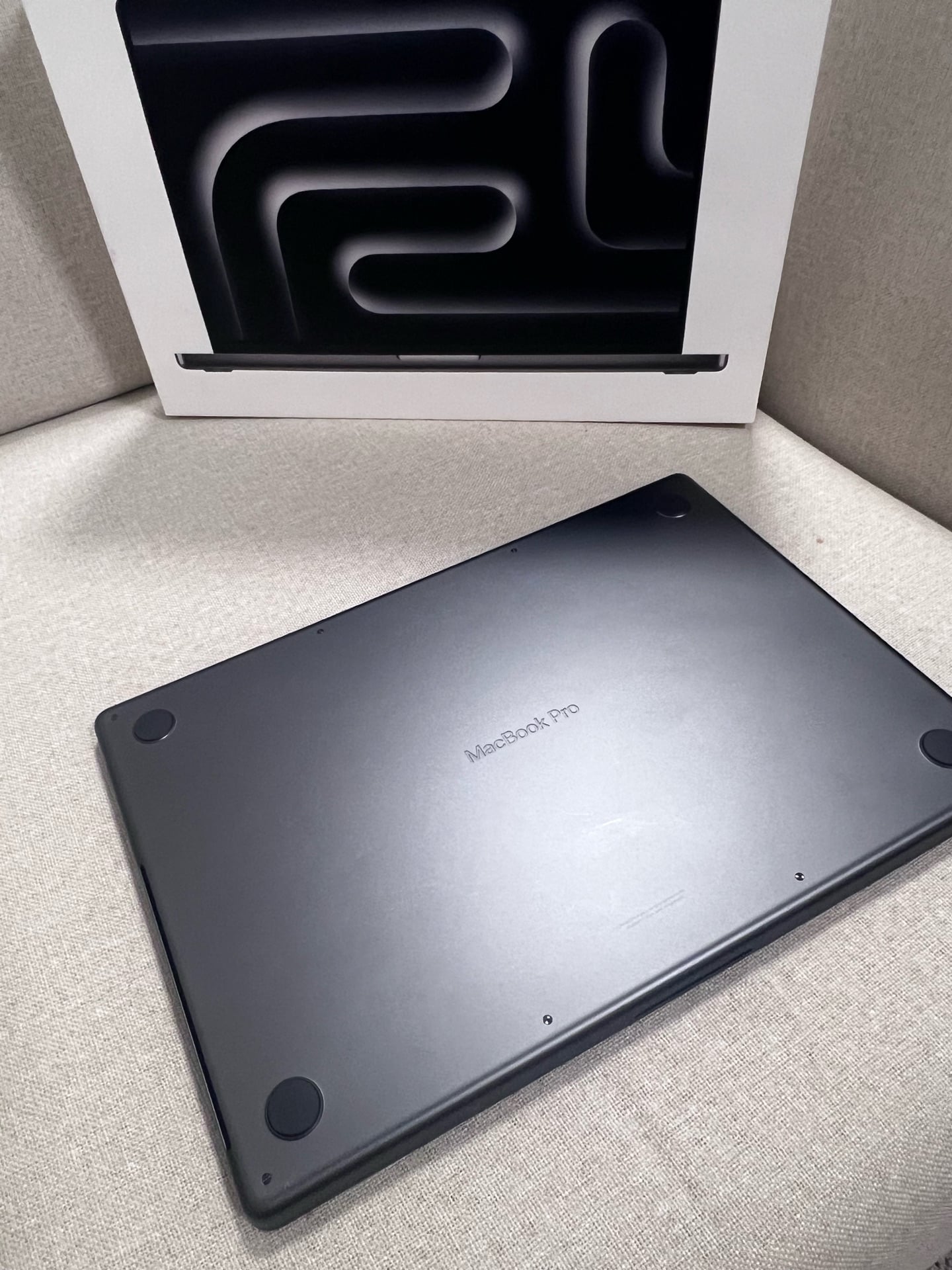 MacBook M3 Max 16” 36R 1TB 100%  - Image 3