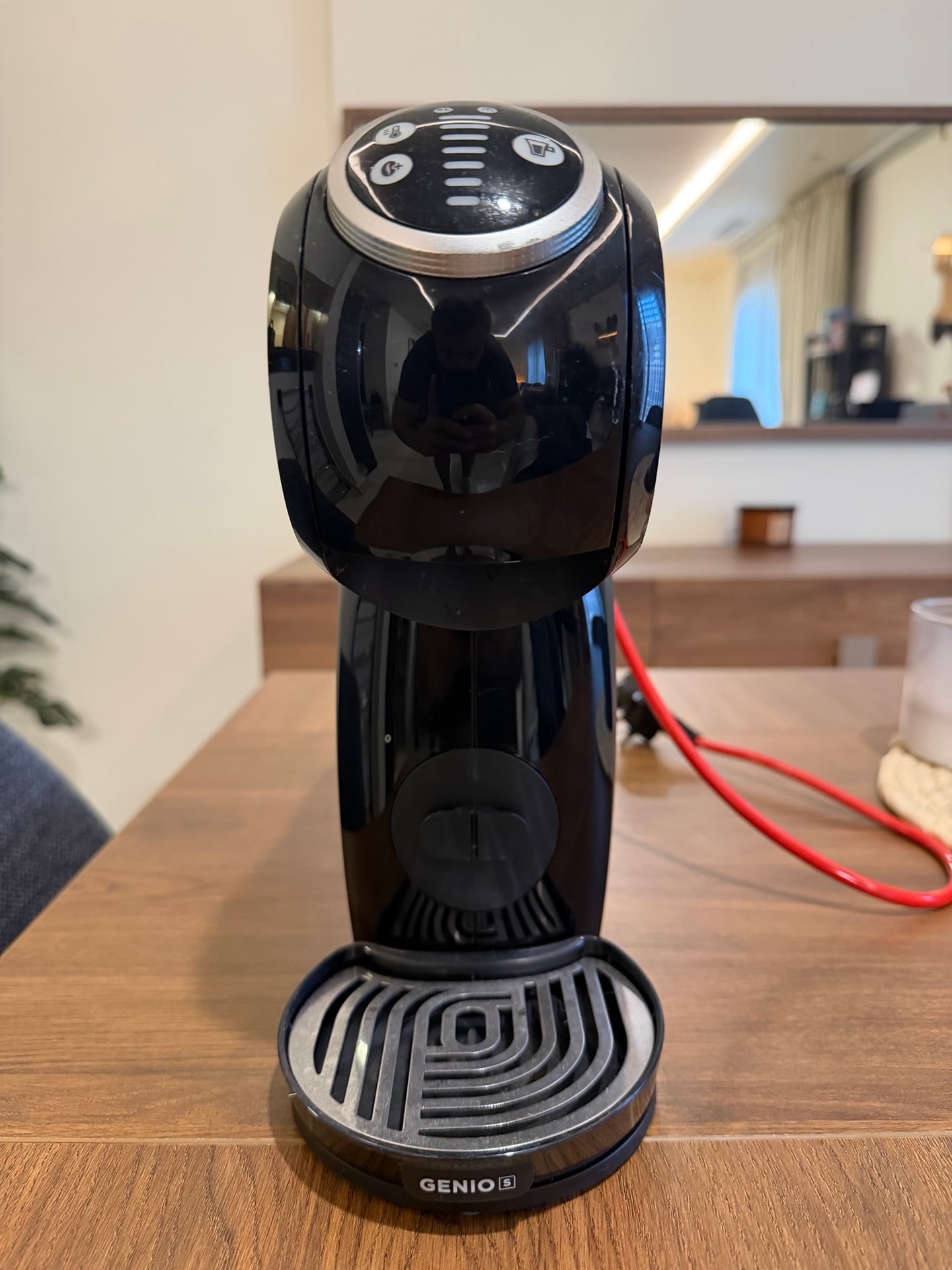 ماكينة قهوة - Dolce Gusto (مستخدمة قليلاً) - Image 3