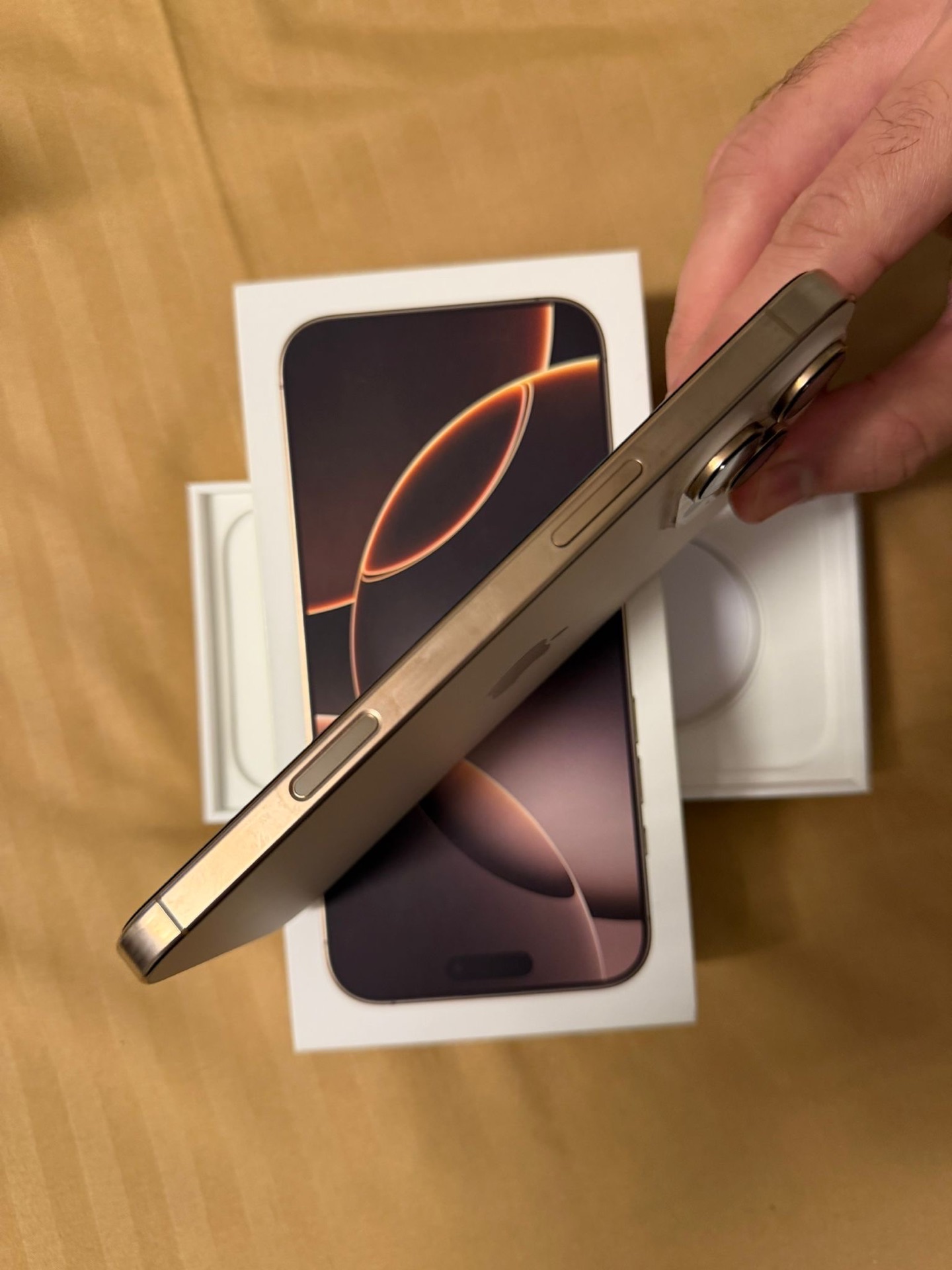 Iphone 16 pro max - Image 2