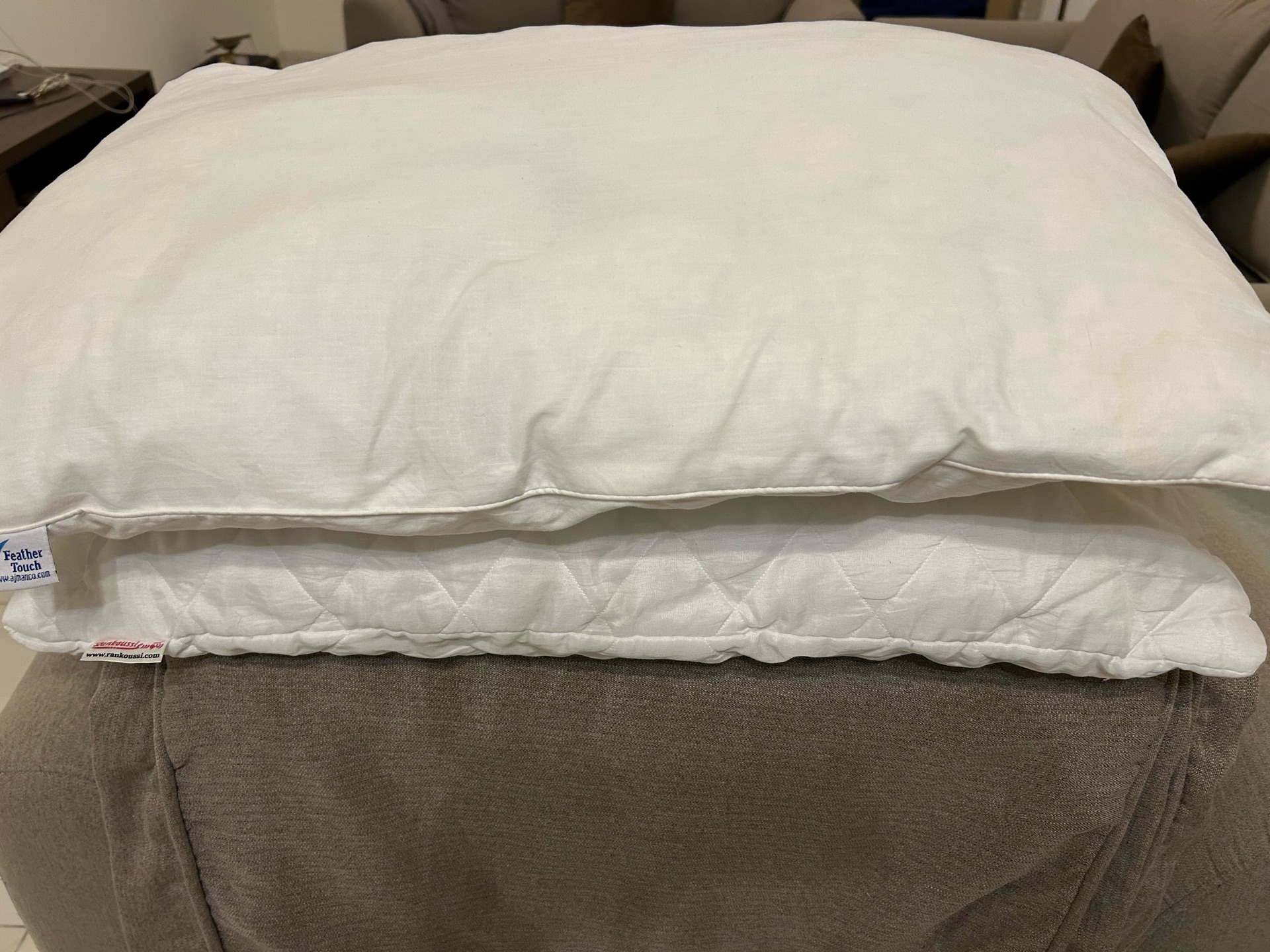 2 bed covers 150*200cm & 2 bed pillows 50*68cm - Image 6