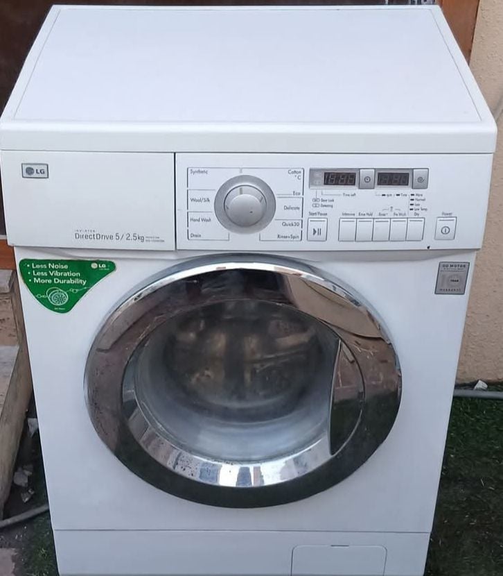  WASHING MACHINE FOR SALE LG 5.KG  - Image 2