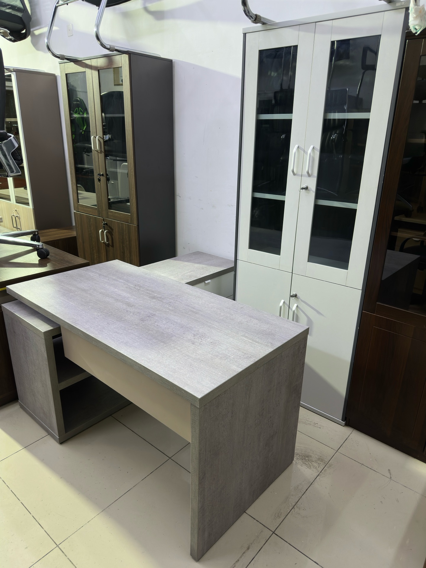 Used Office furniture for Sell Call — 33087737 - Image 7