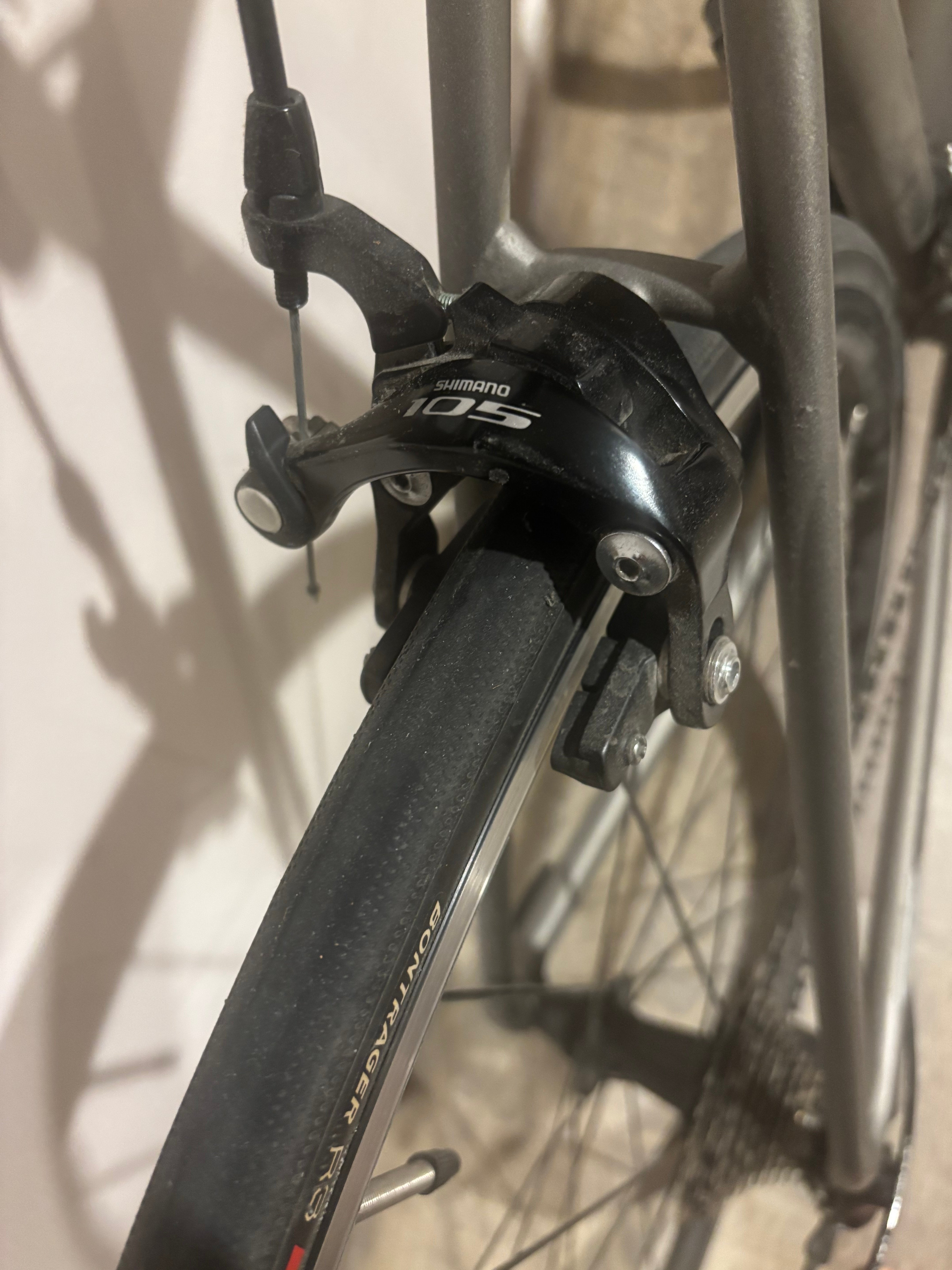 Trek Road bike XL  - Image 5