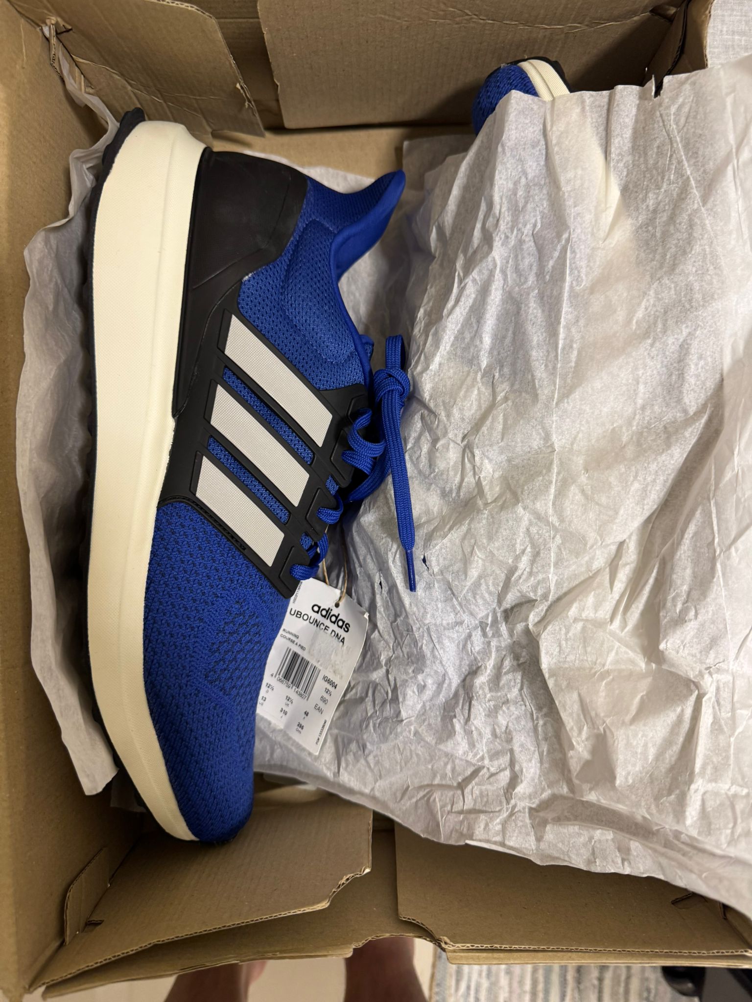 BRAND NEW - ADIDAS - Image 3