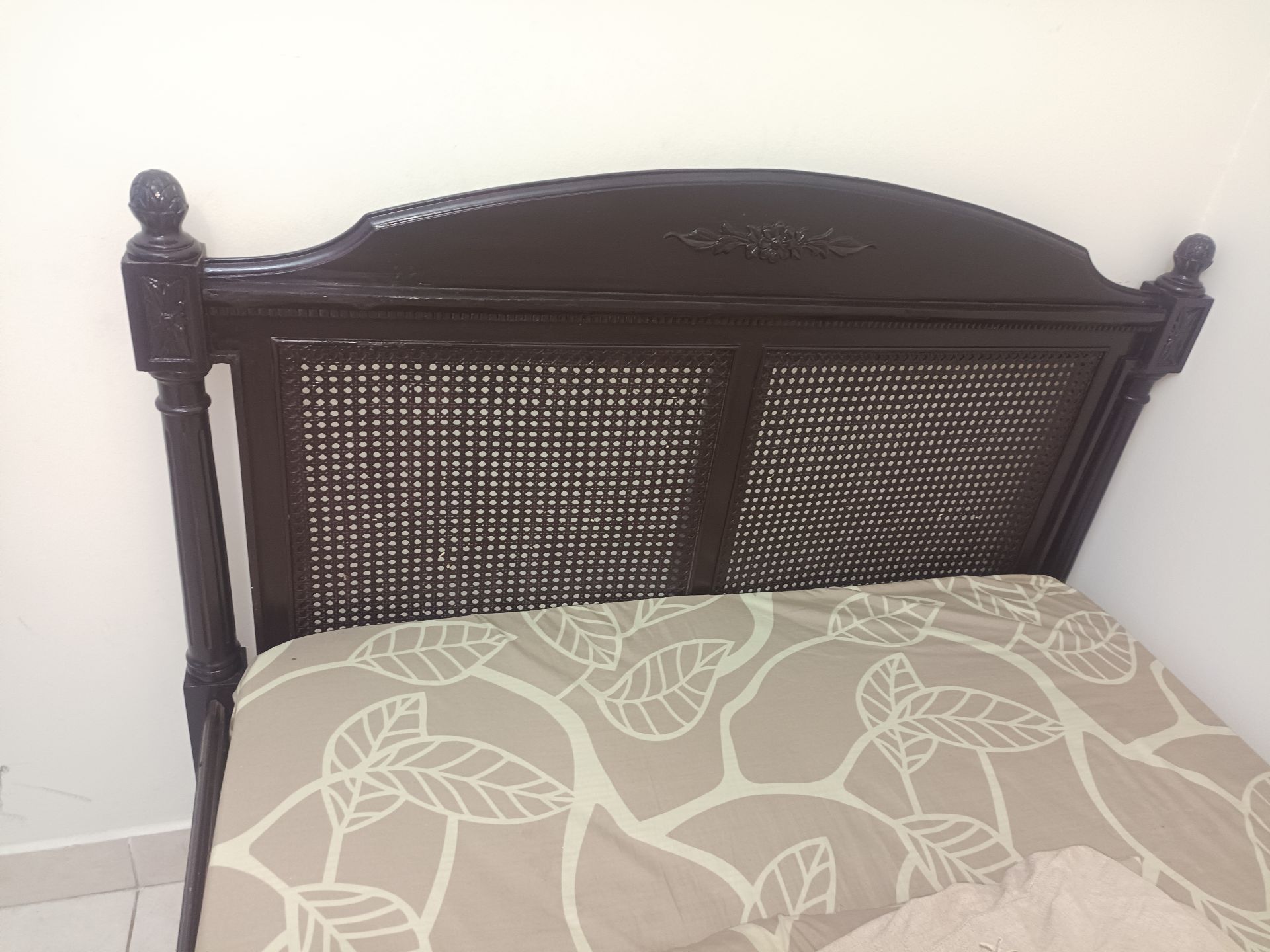 Solid wood handmade vintage style bed with cupboard  - Image 2