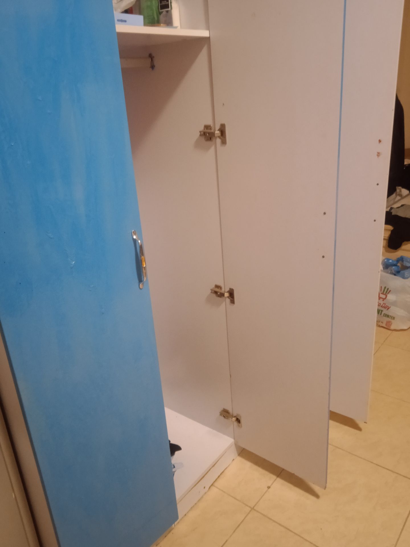wardrobe - Image 3