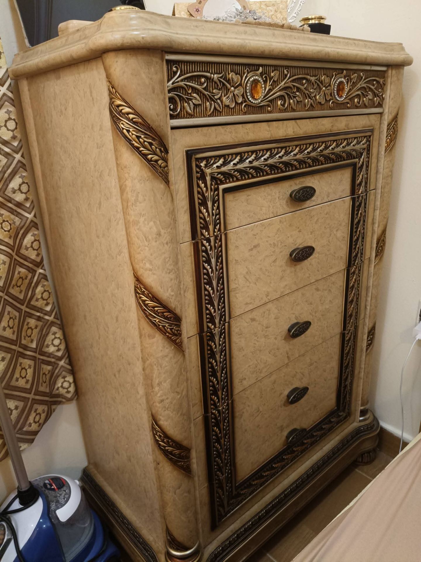 Full bedroom for sale  - Image 6