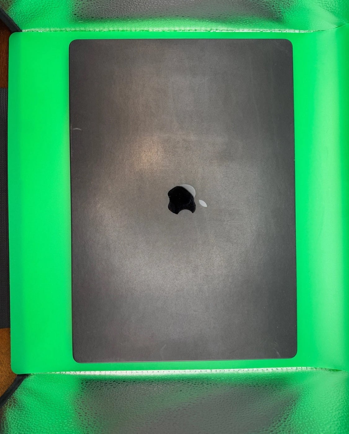 M4 Max MacBook Pro 16” 128R 4TB - Image 2