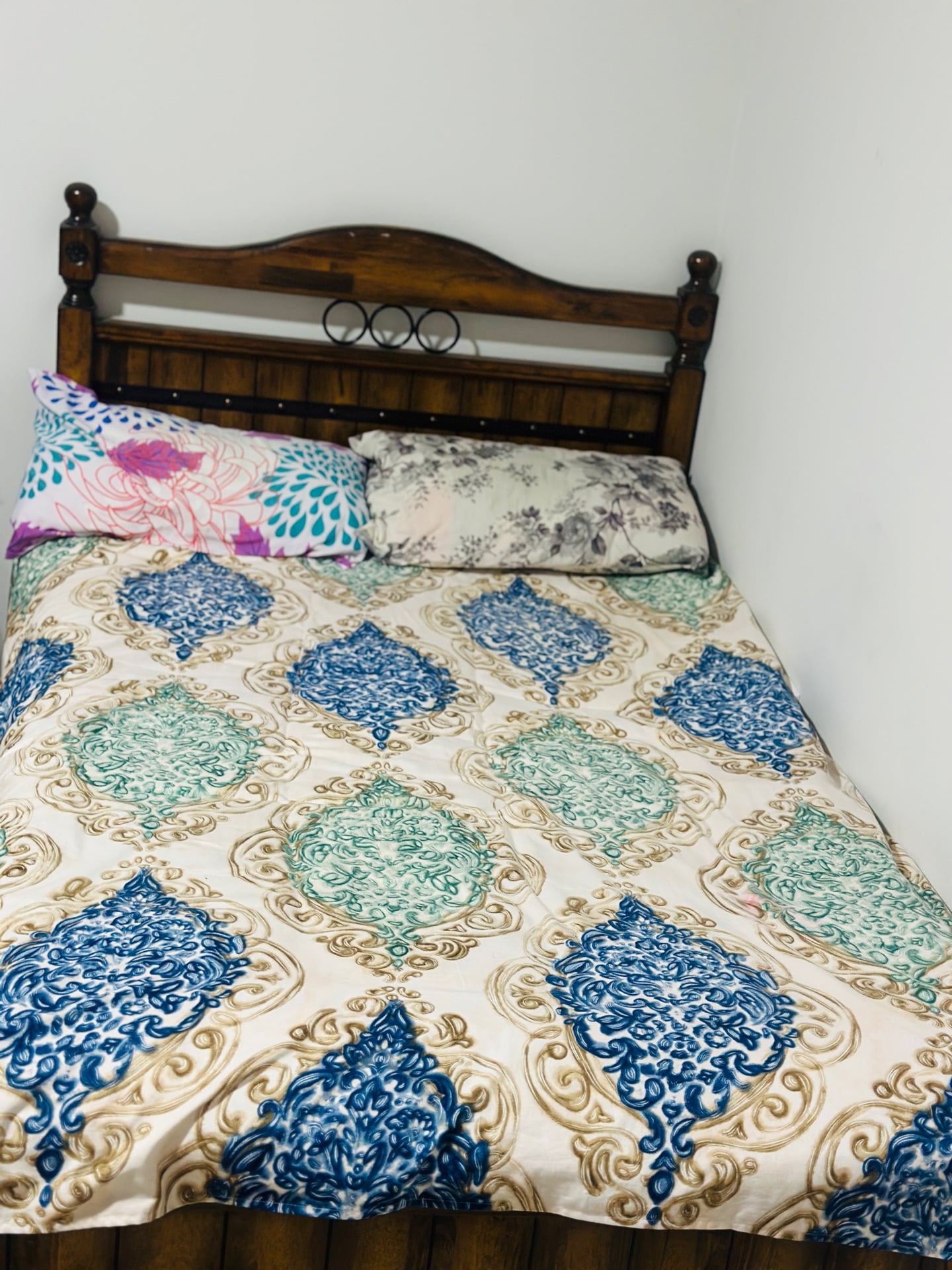 Wooden strong Bed and spring mattress  - Image 3