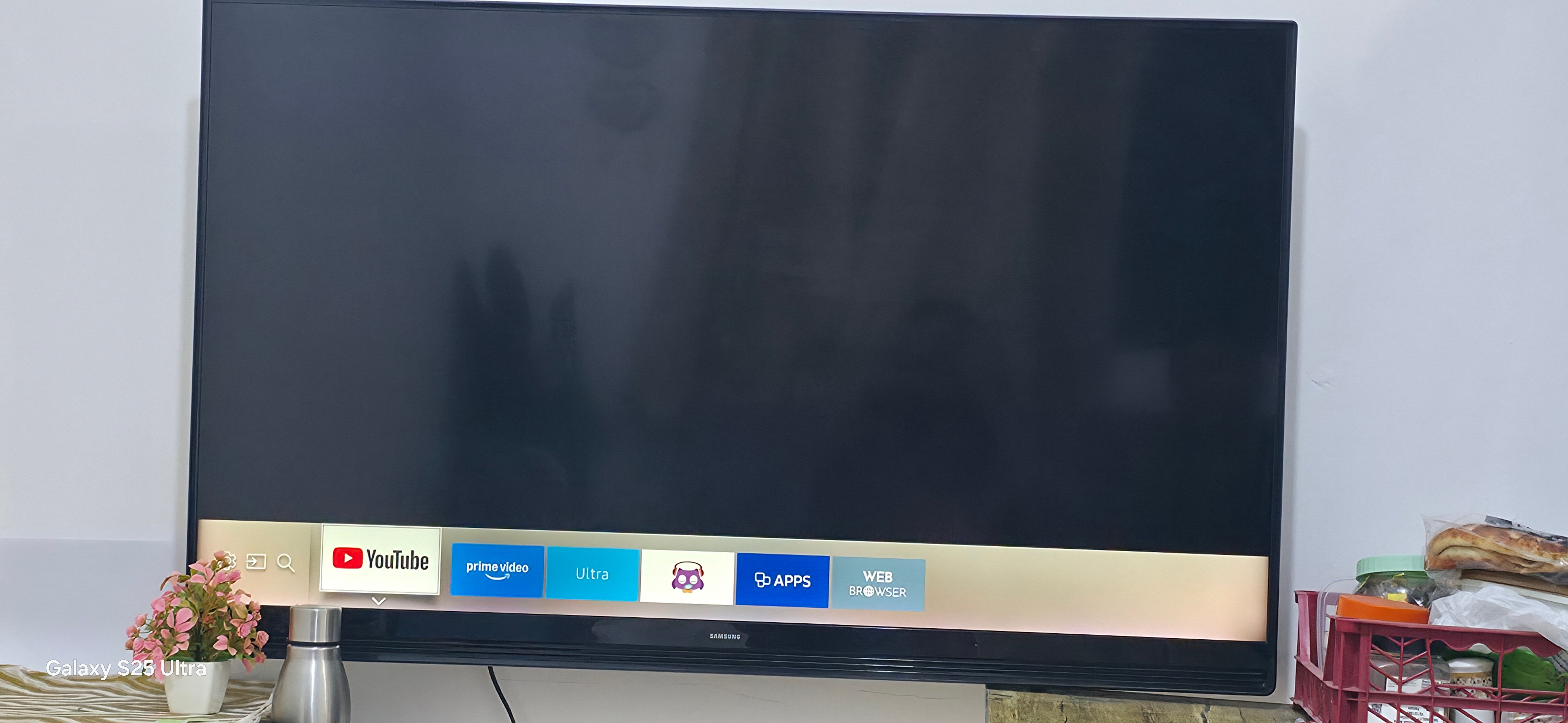 49" SAMSUNG Smart TV - Image 2