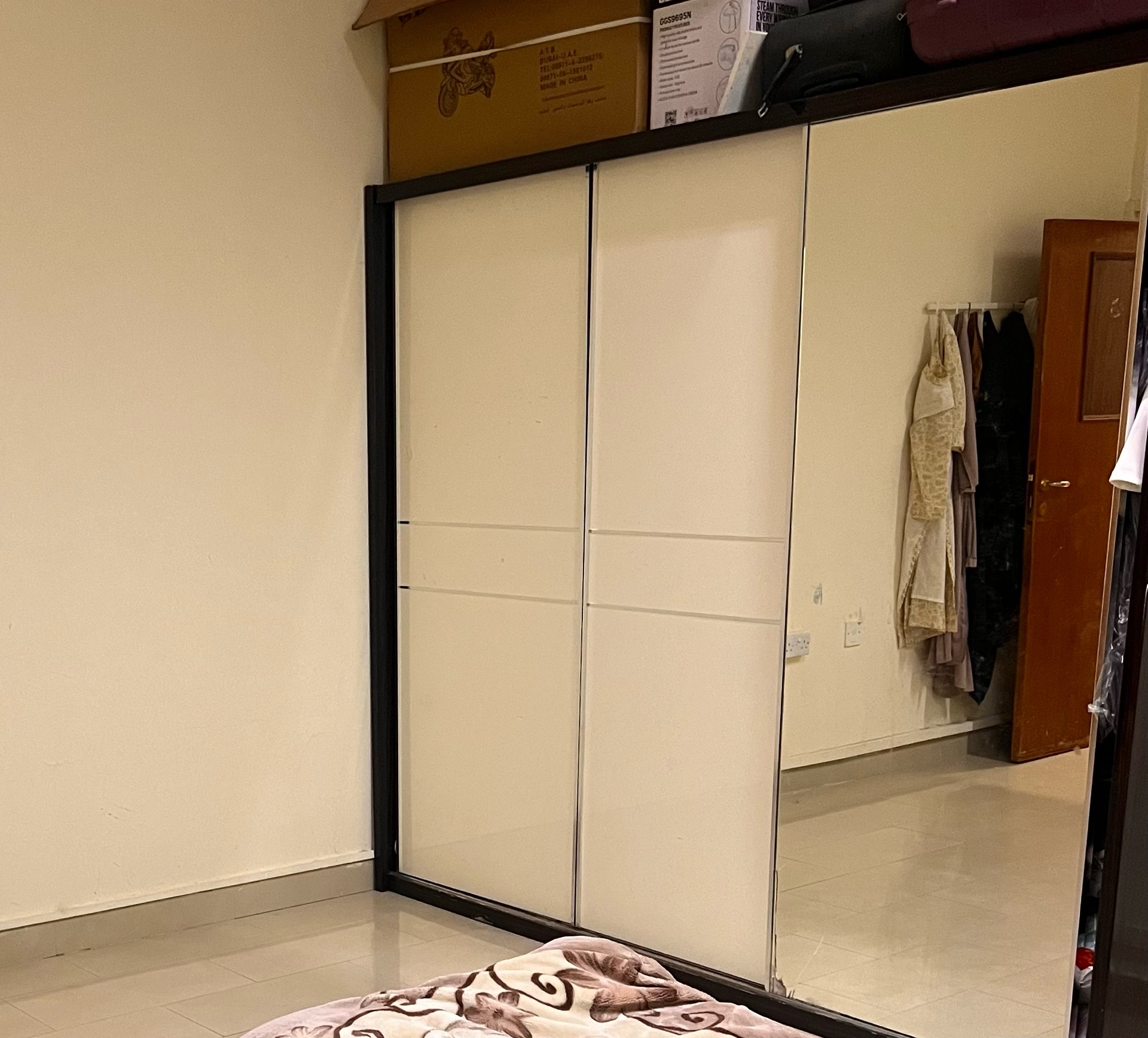 3 door sliding wardrobe(home center) - Image 4