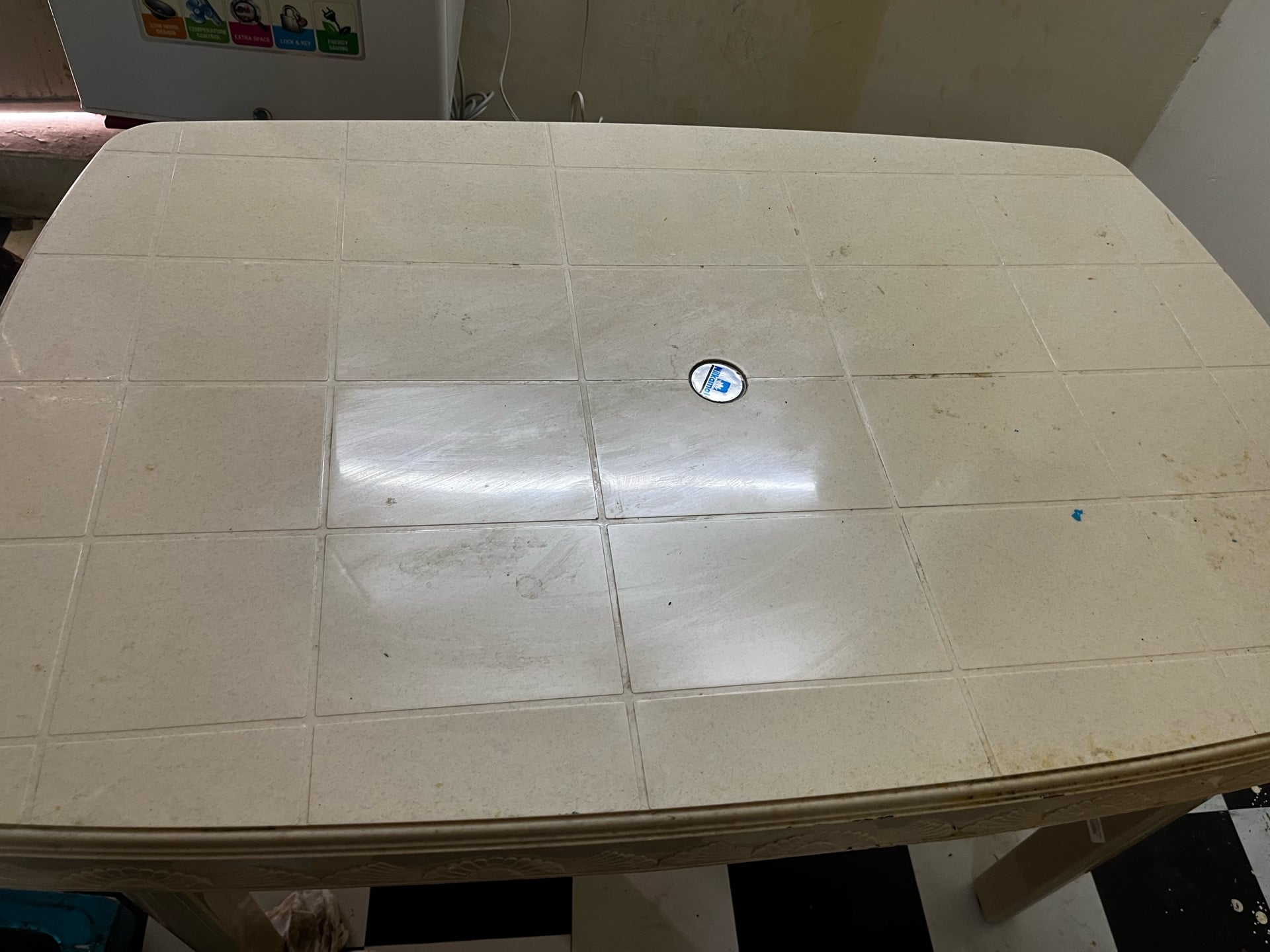 Plastic NEELKAMAL table  - Image 2