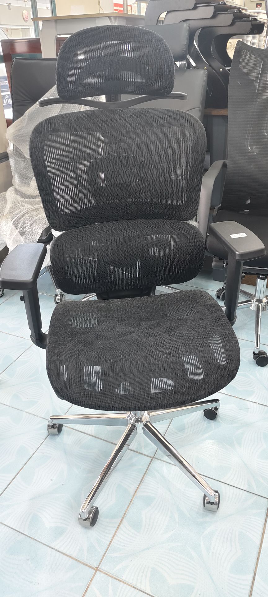 Office chair  - Image 4