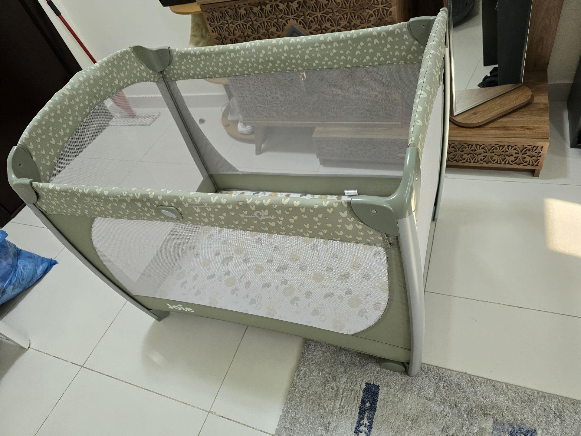 Joie travel cot + Changing unit + bouncer - Image 1
