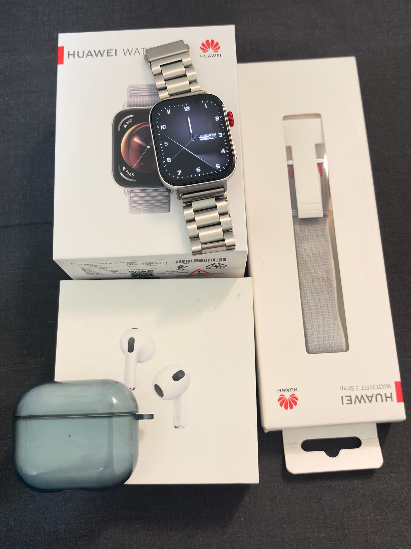 Huawei watch fit 3 and airpods 3 - Image 4