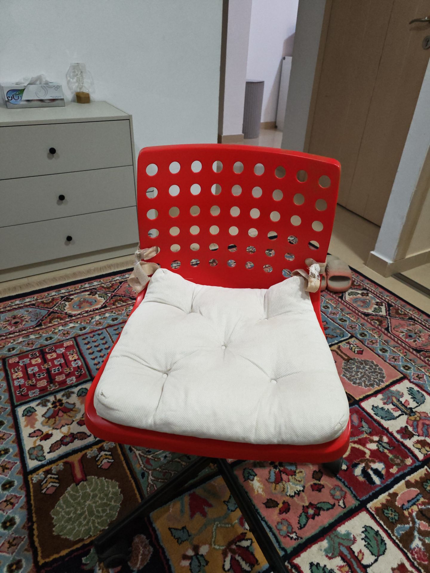 IKEA SKÅLBERG / SPORREN Swivel Desk Chair – Vibrant Red - Image 3