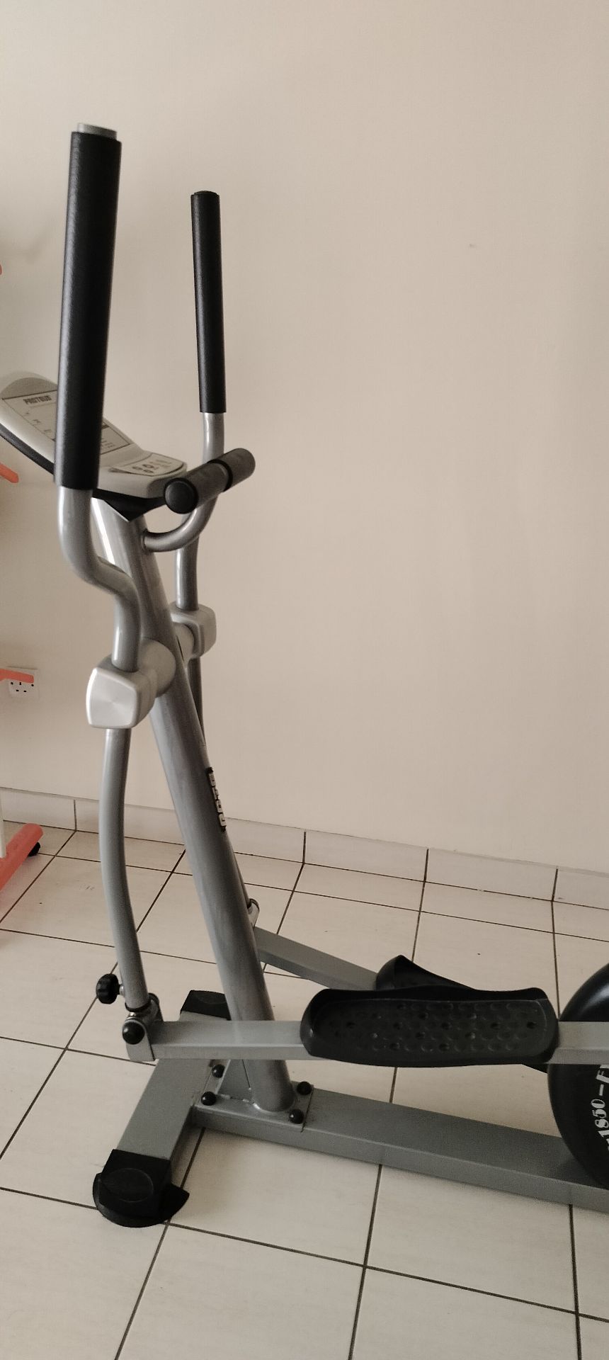 Elliptical trainer for sale - Image 6