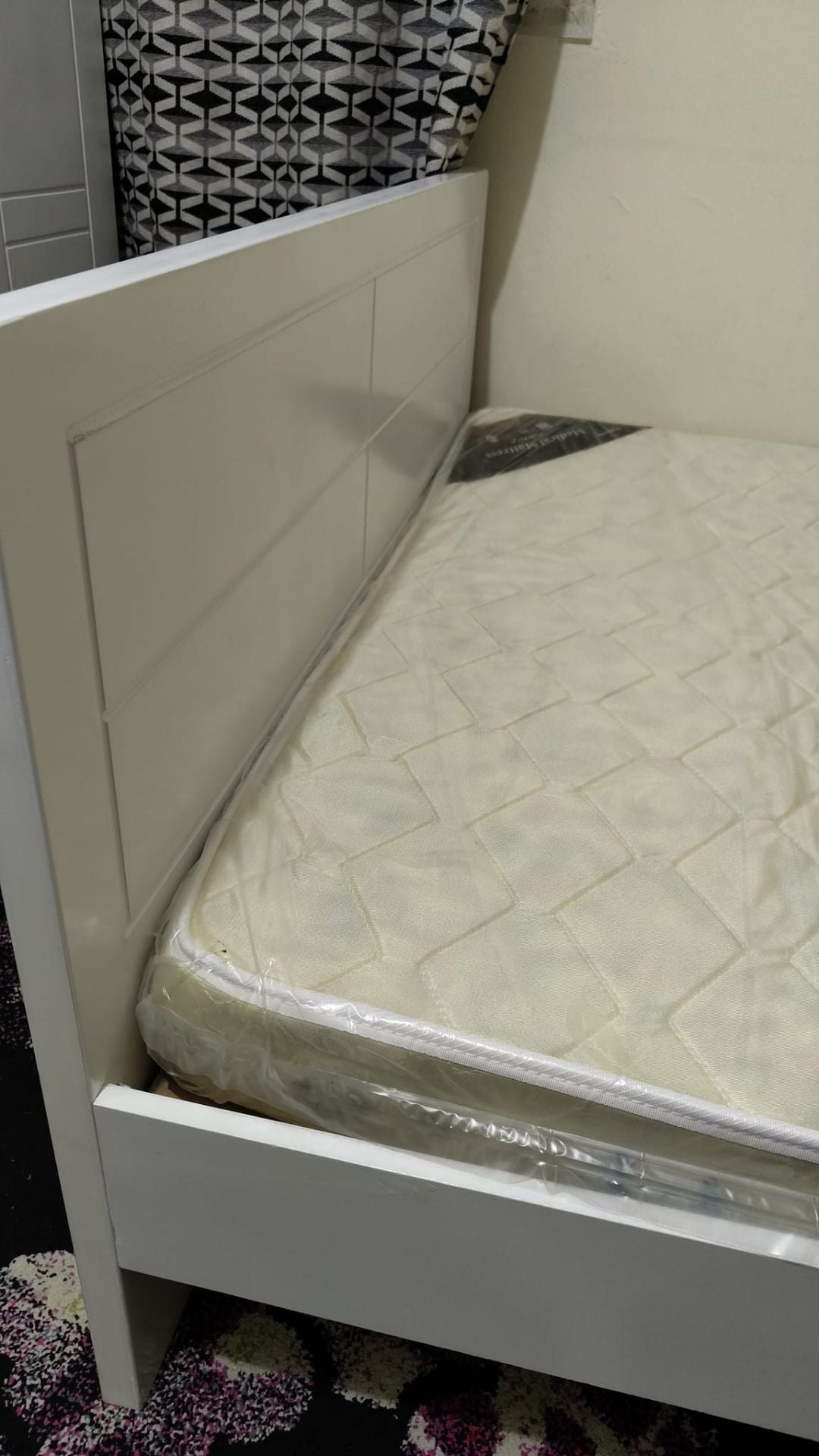 Bed and mattress  - Image 3
