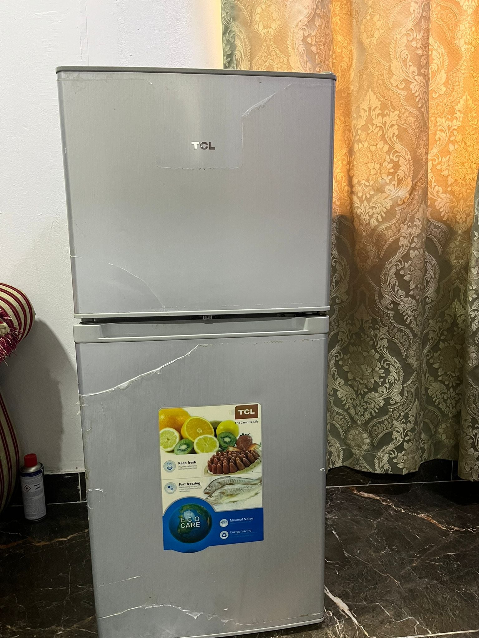A neat fridge in perfect condition for sale - Image 2