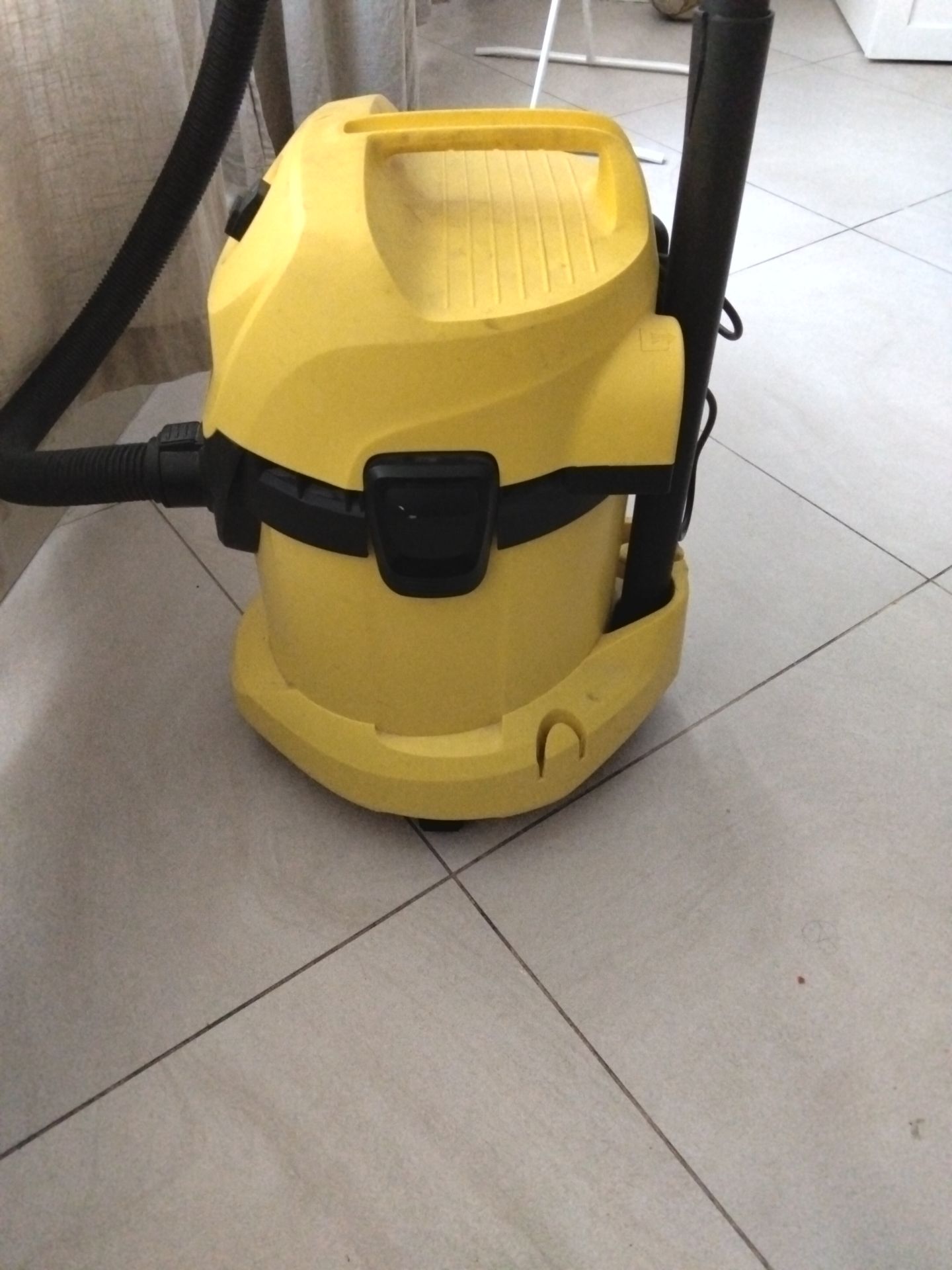 Vacuum - Image 1